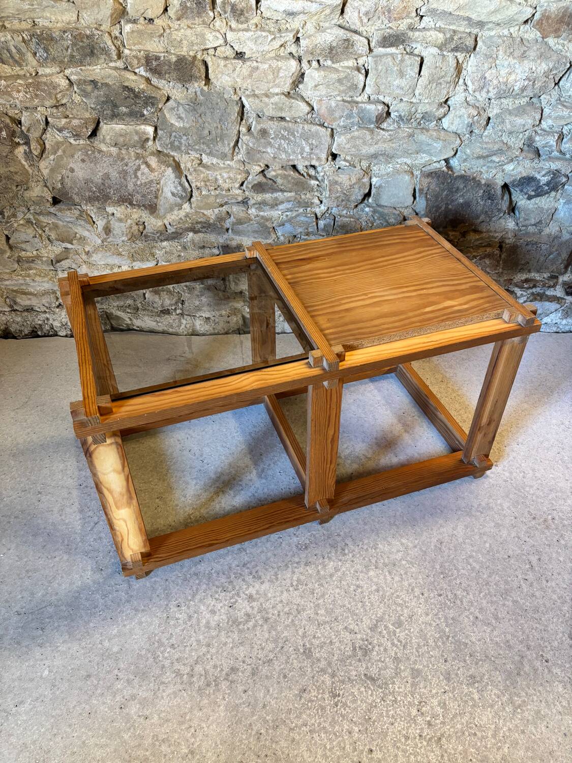 Vintage pine side shelf / coffee table from the 80s-90s
