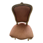 Chaise de style Louis XV en bois patiné, entièrement tapissée d’un tis