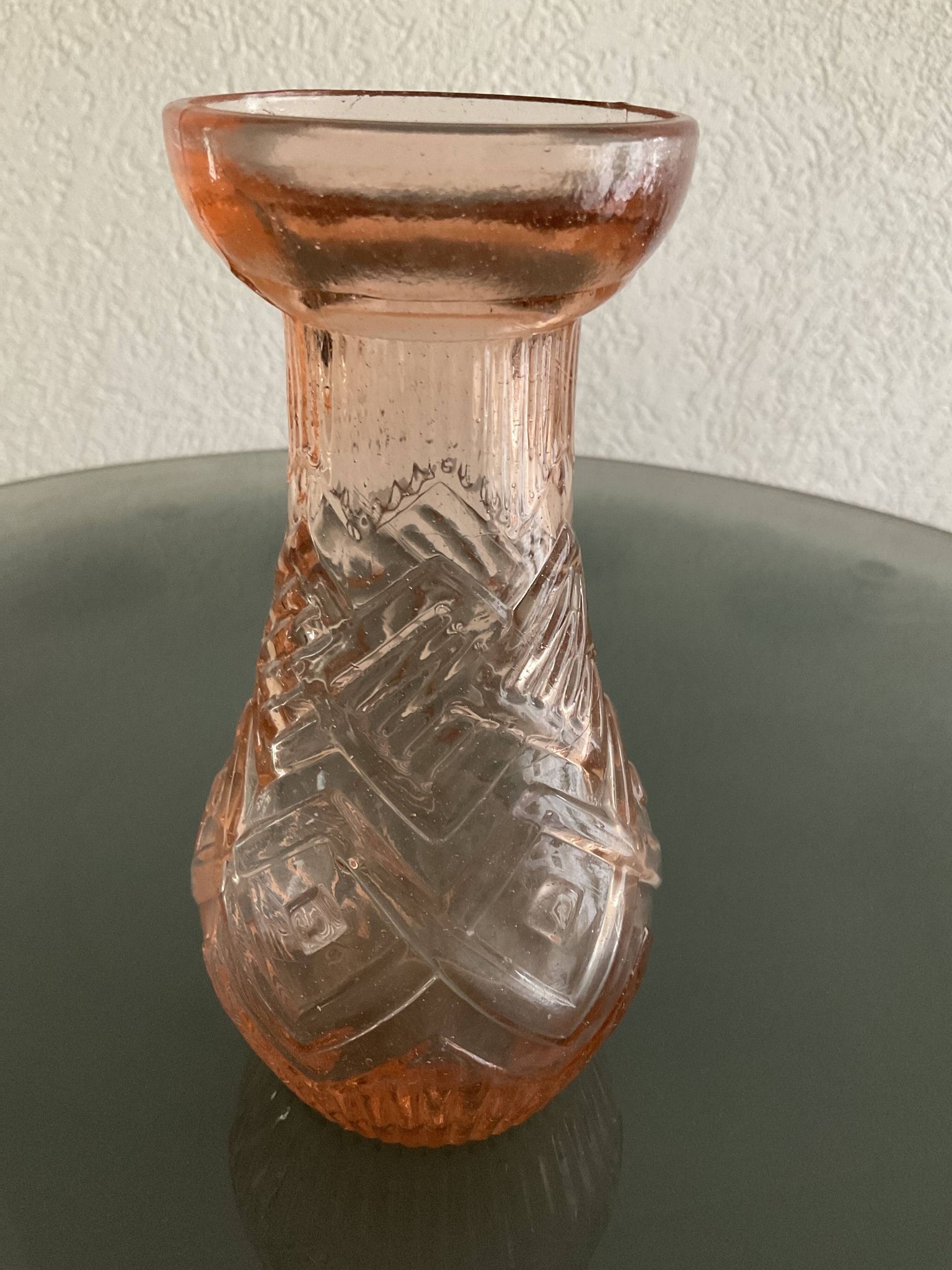 Vase à jacinthes Rosaline en verre moulé, art déco.