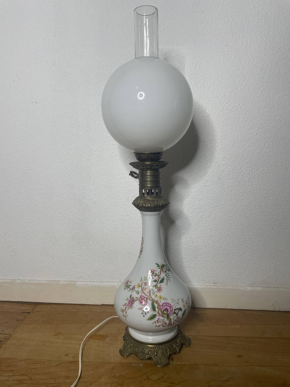 Old Napoleon 3 globe electrified oil lamp in opaline