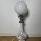 Ancienne lampe à pétrole éclectrifié Napoleon 3 globe en opaline