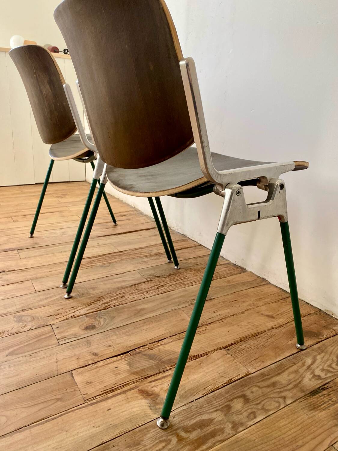 Pair of DSC 106 chairs by Giancarlo Piretti