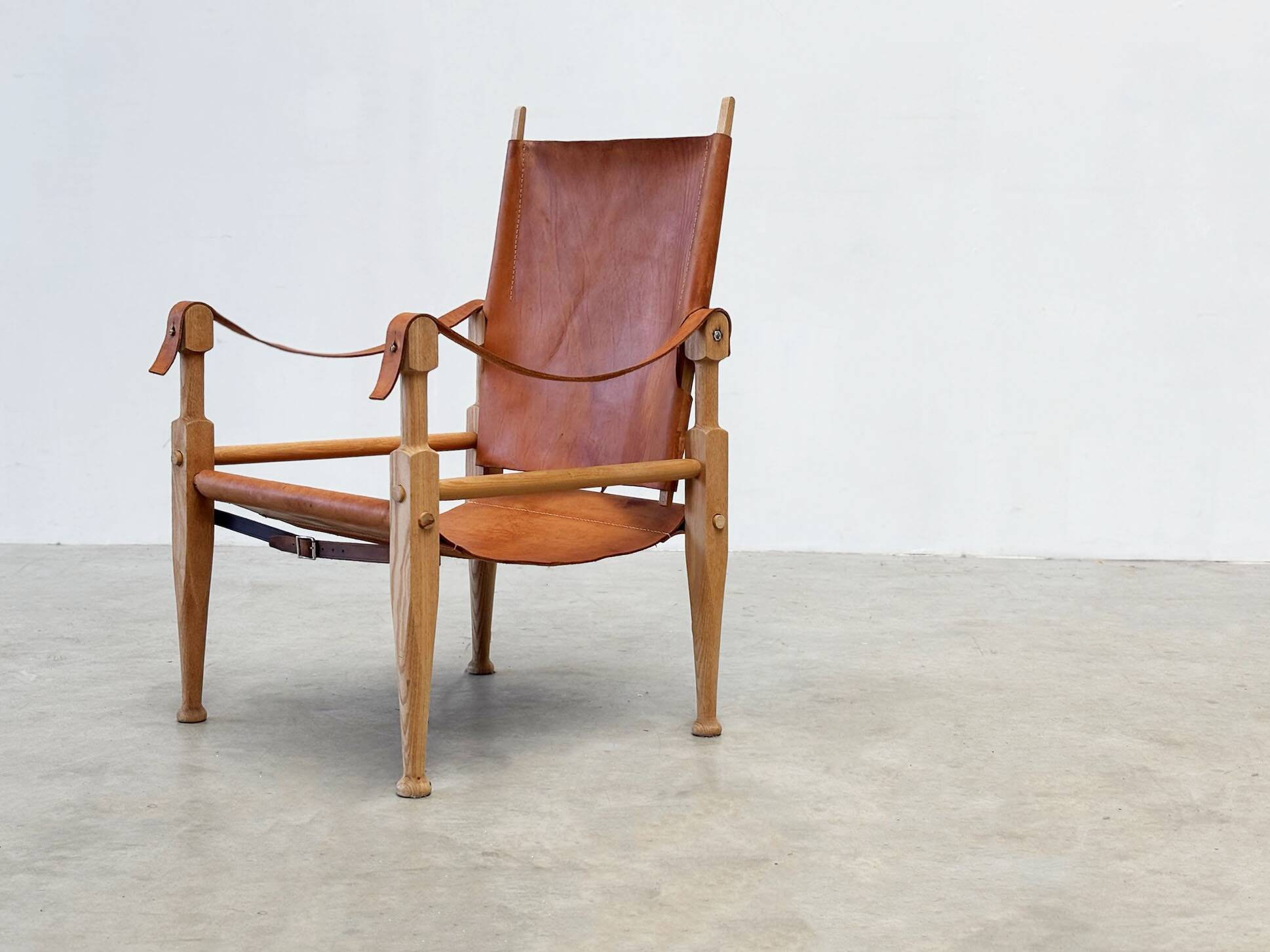 Cognac leather Safari chair