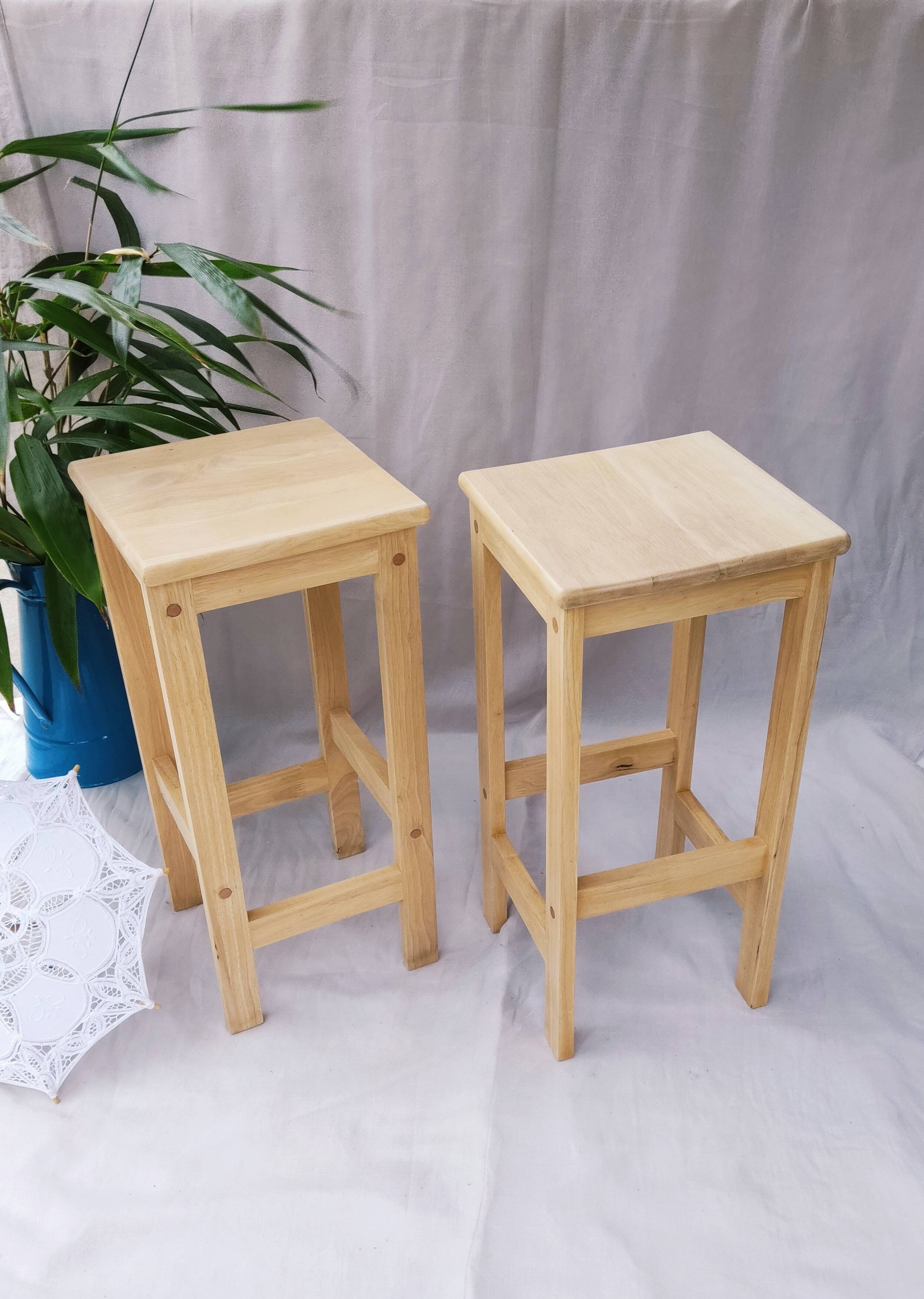 Artefact France bar stools