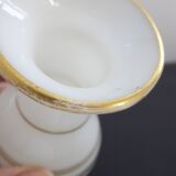 Vase miniature en opaline