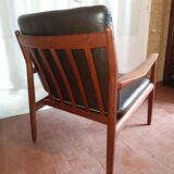 Mobelfakta Scandinavian armchair