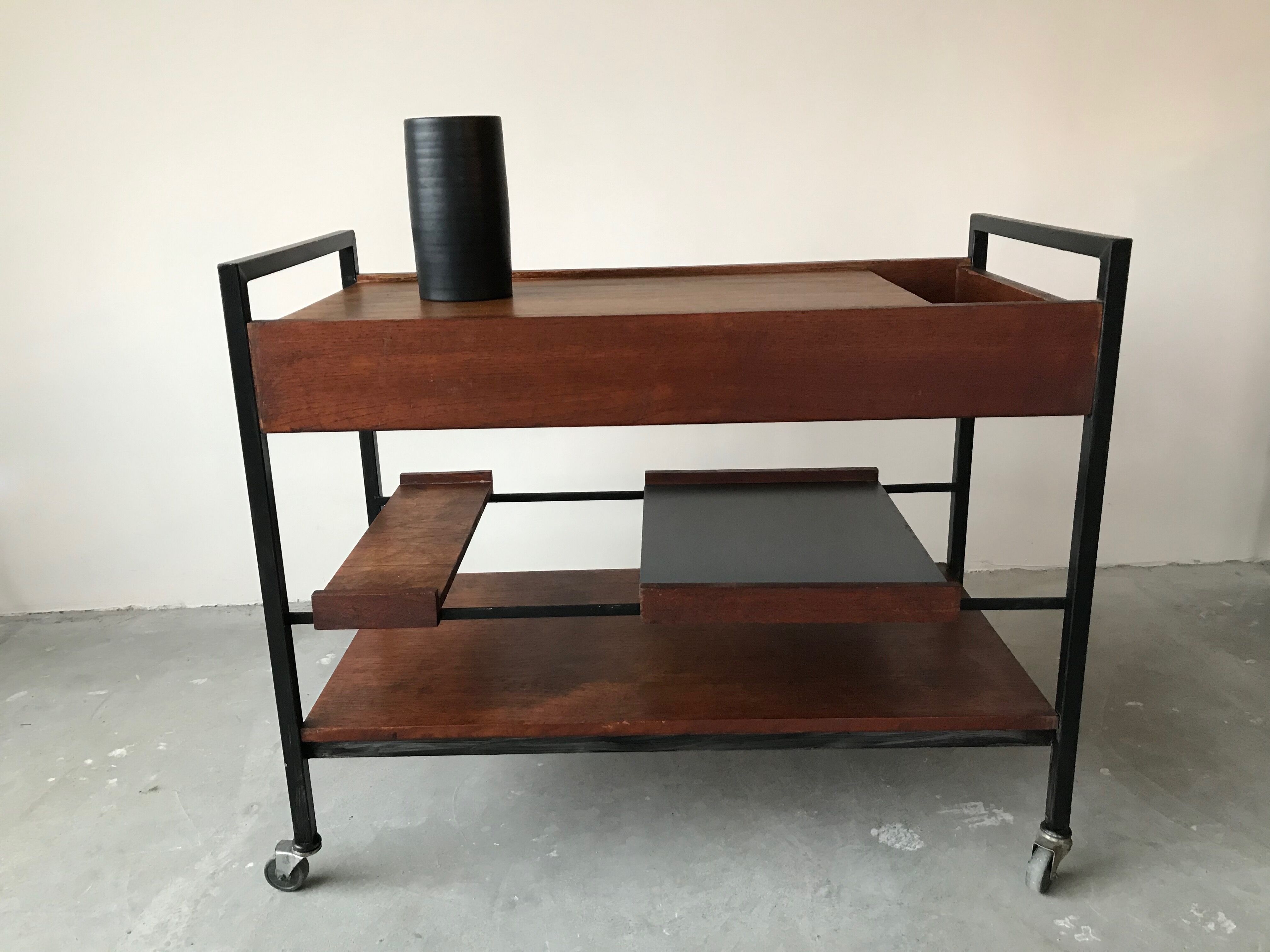 "Paris" model rolling table by Pierre Guariche for Meurop 1960