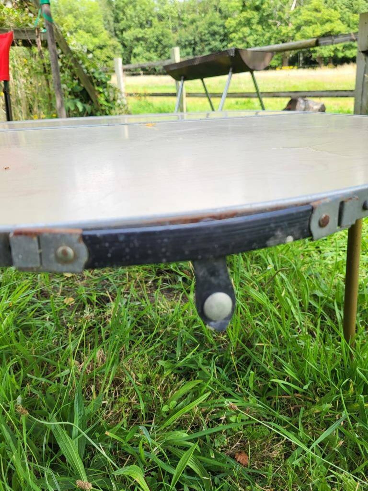 Ensemble table et duo chaises pliantes camping vintage 1970