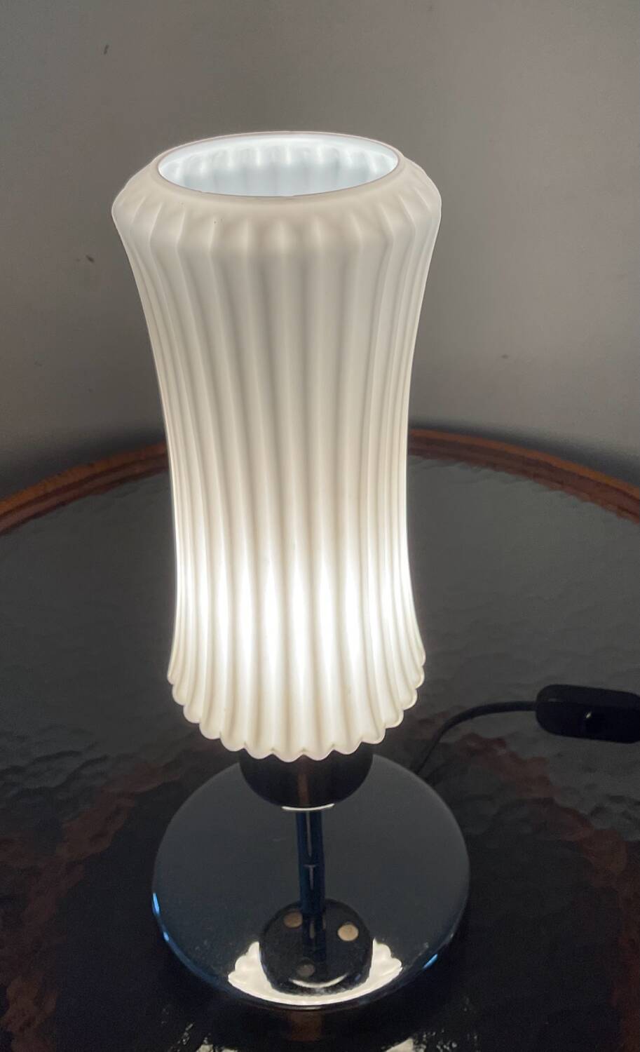 Vintage lamp in opaline glass and chromed metal