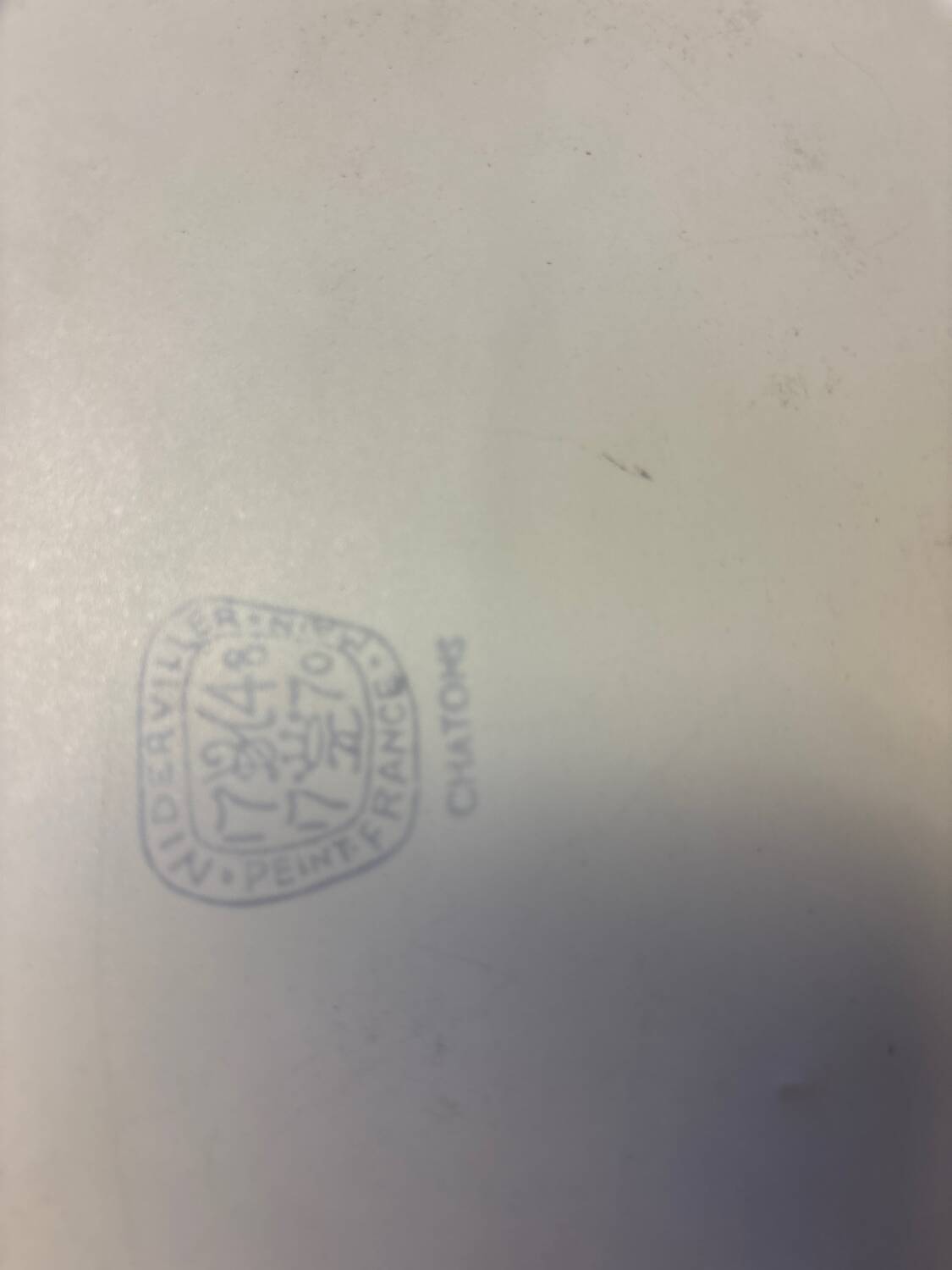 Niderviller serving dish with kitten motif