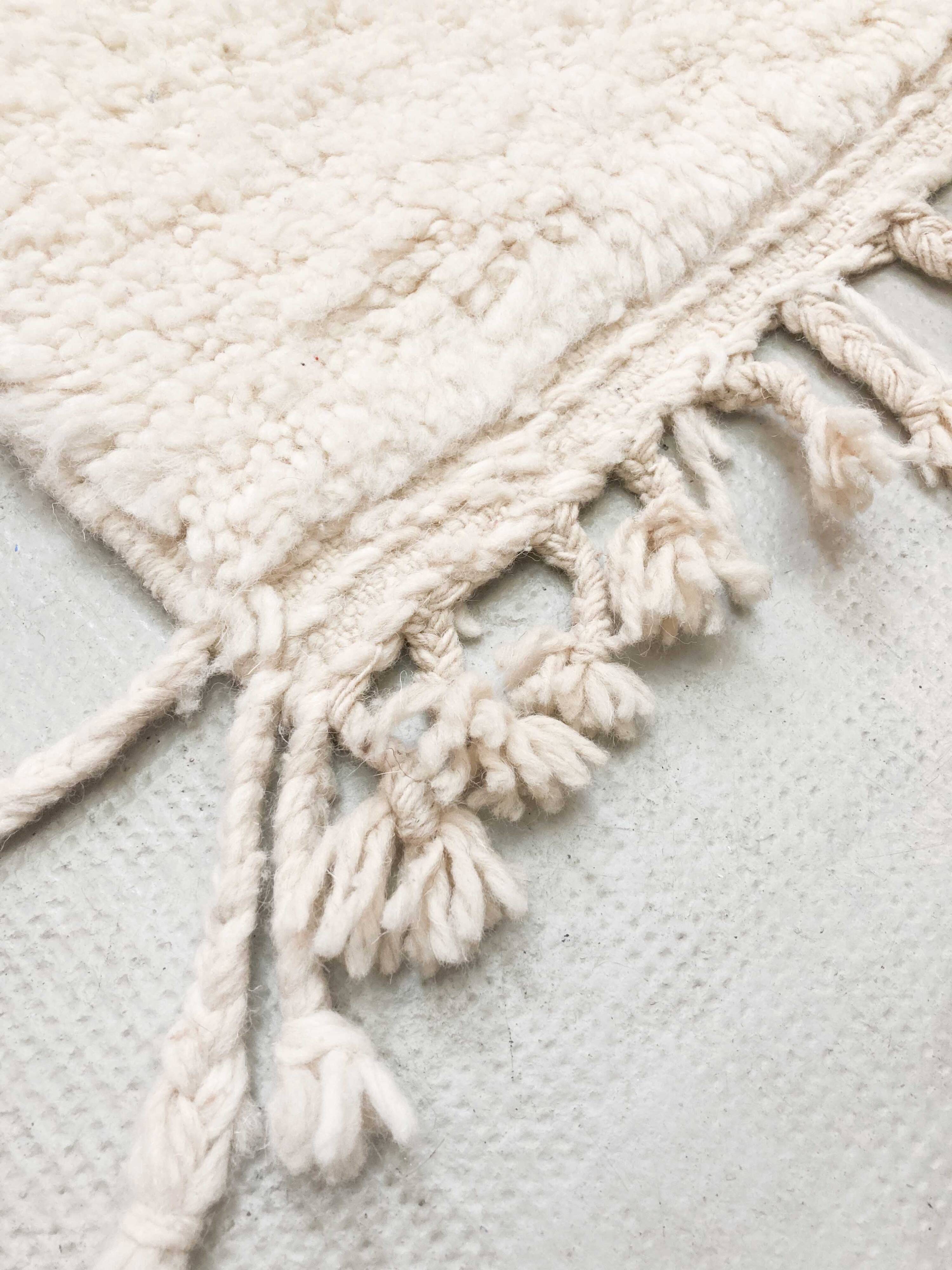 Moroccan Berber Beni Ouarain rug with colorful patterns 1.56x1.06m