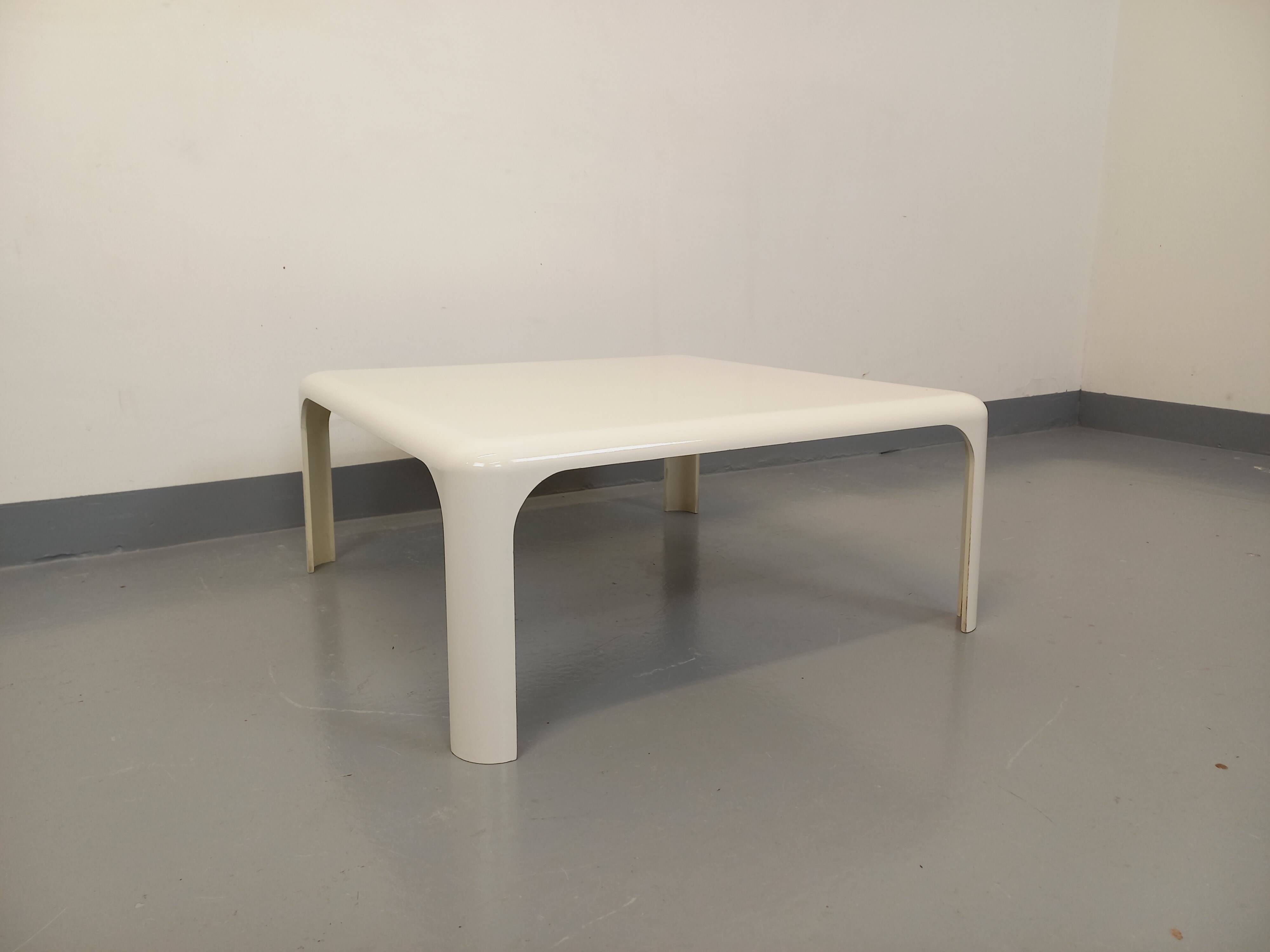 Vintage Italian Demetrio 70s Square Coffee Table by Vico Magistretti