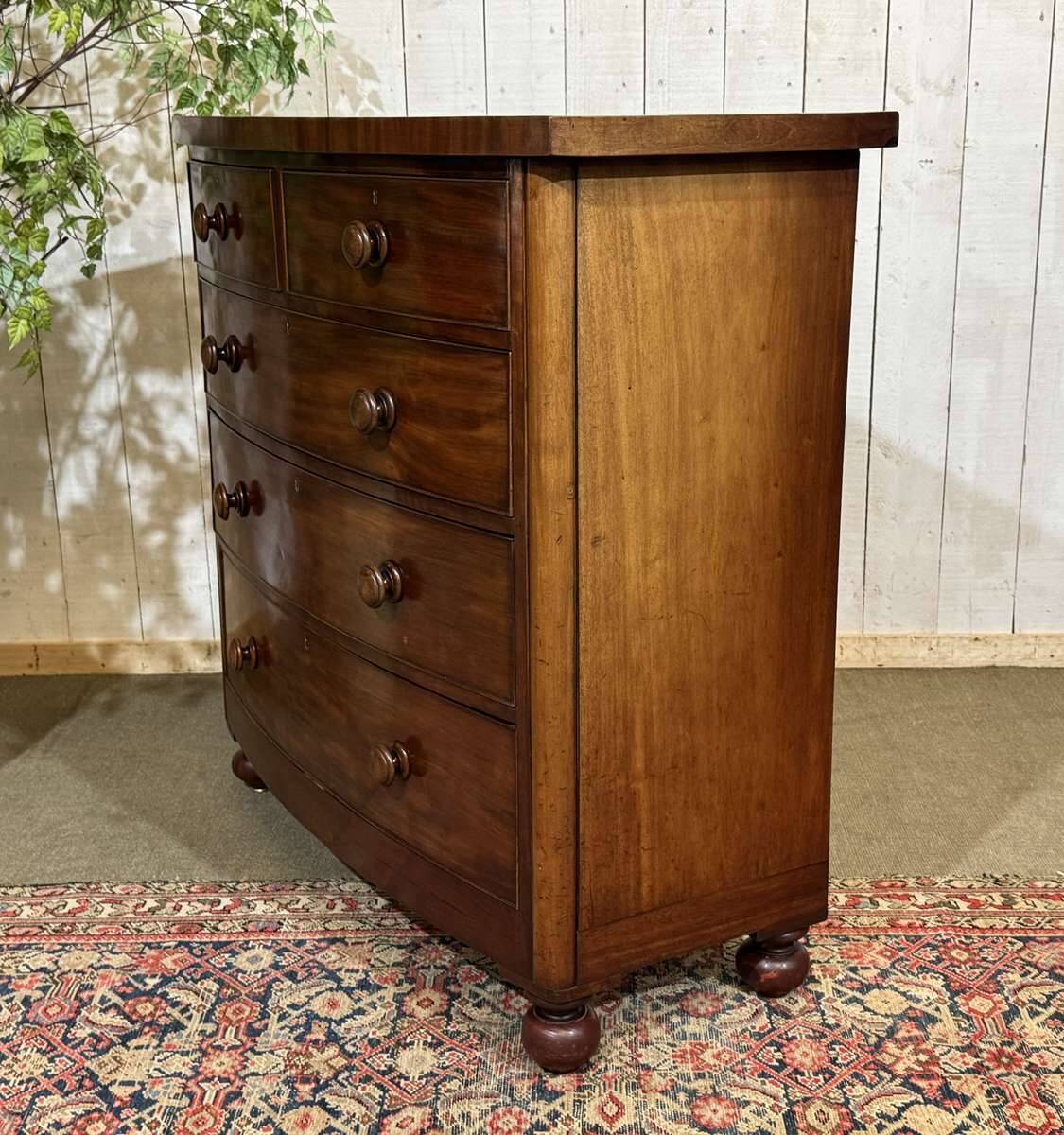 Commode Victorienne anglaise en acajou XIXème