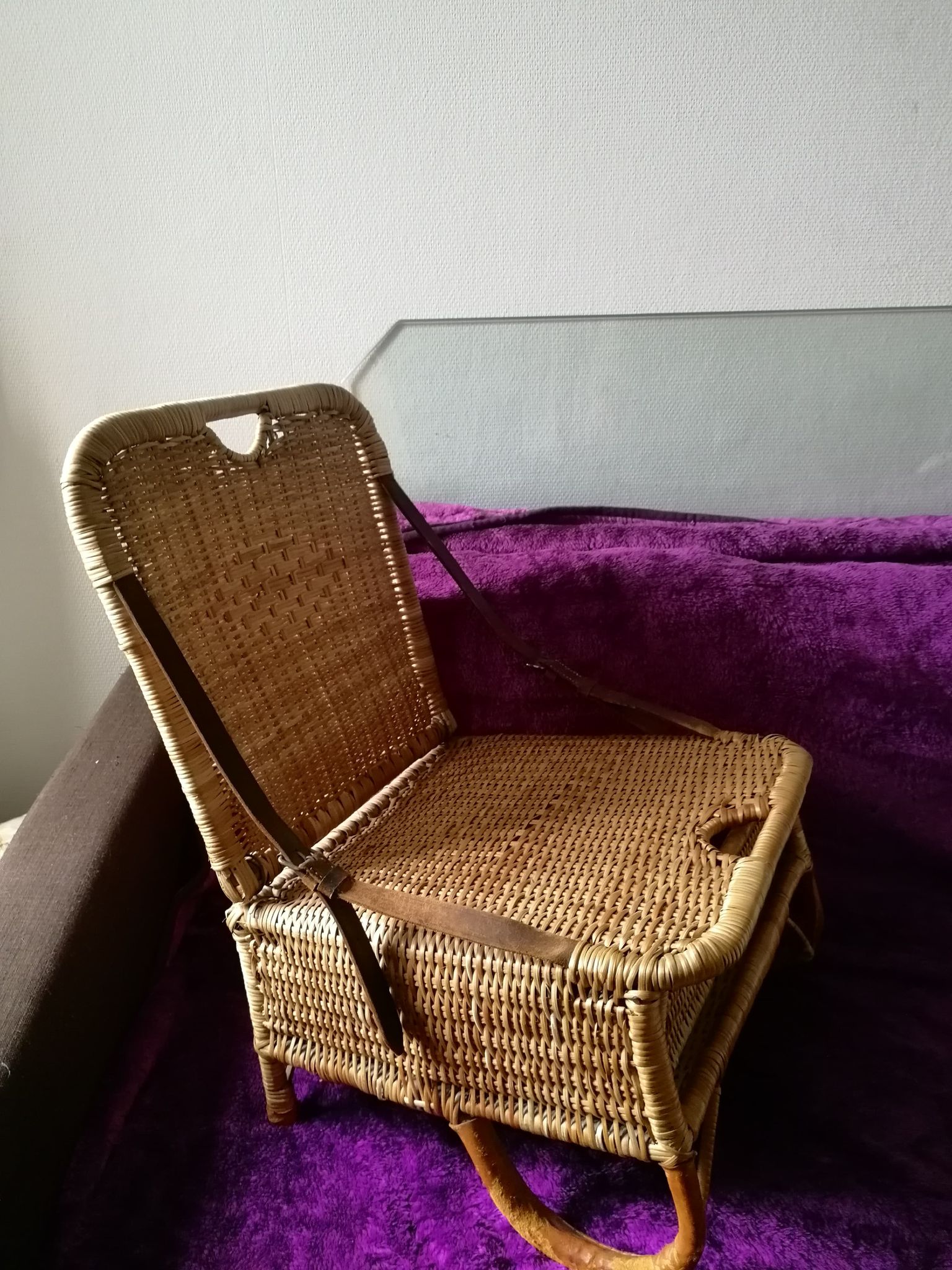 Wicker folding chair