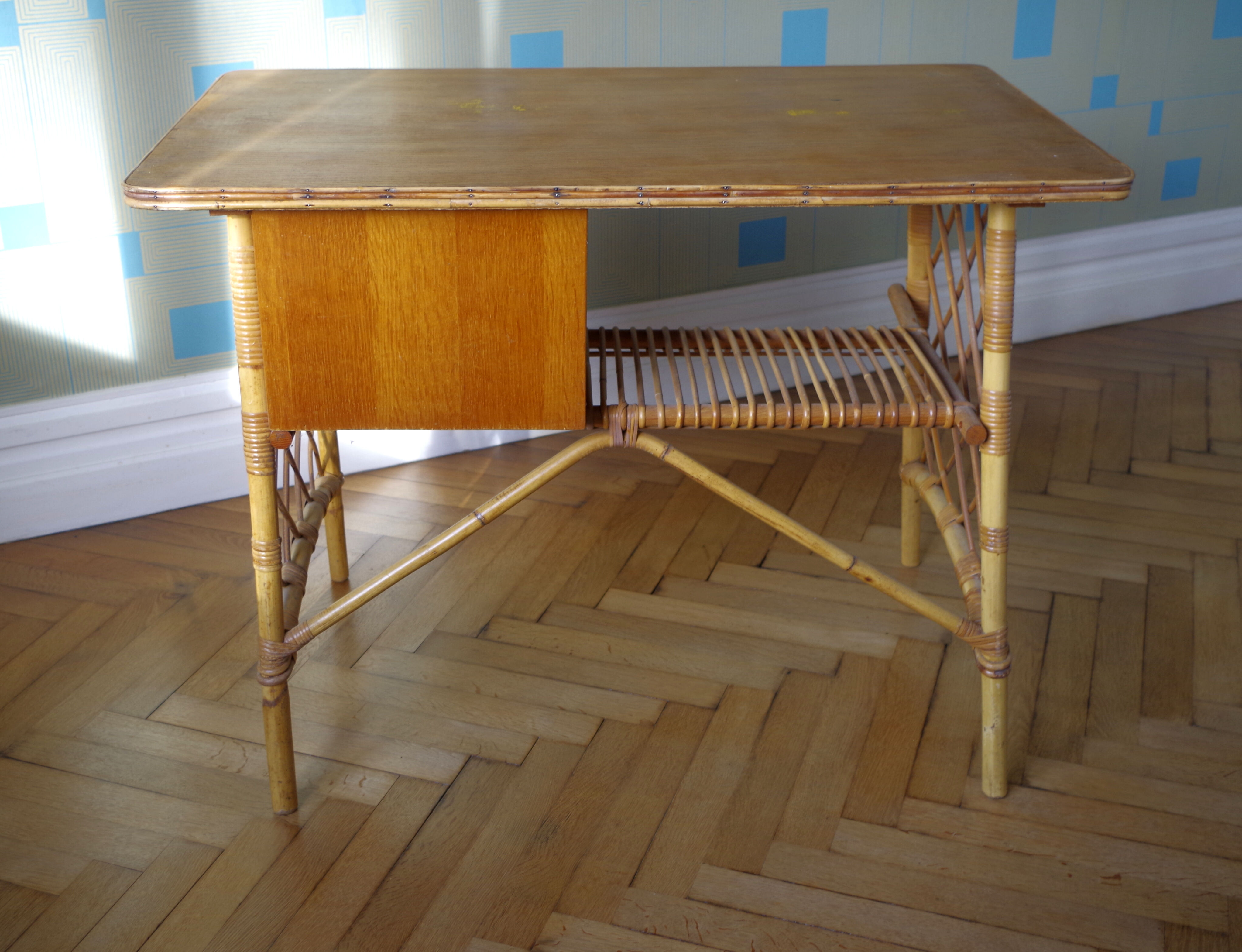 Bureau en rotin de Louis Sognot