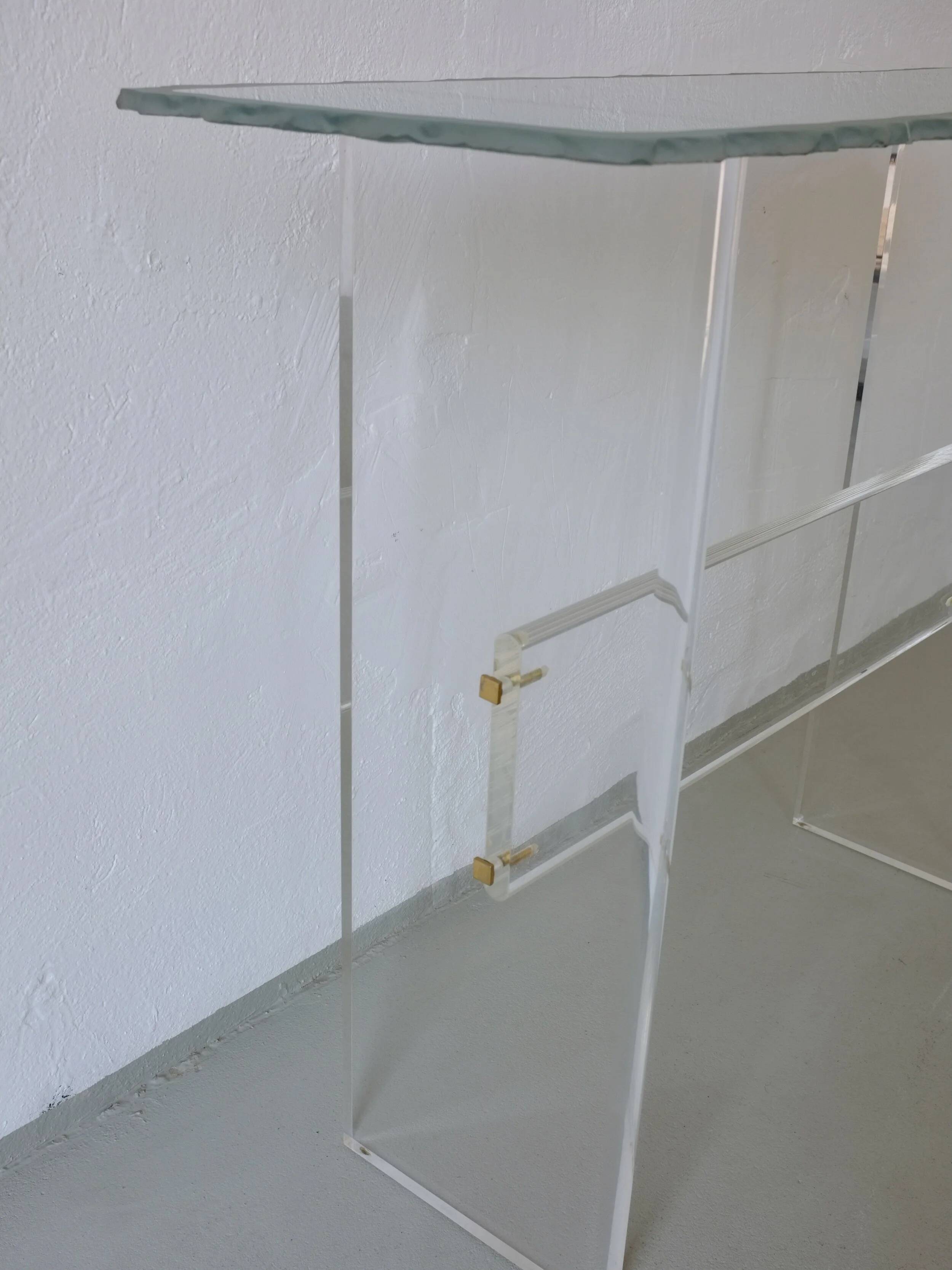 Console sculpturale en verre et lucite | Italie | Années 1980