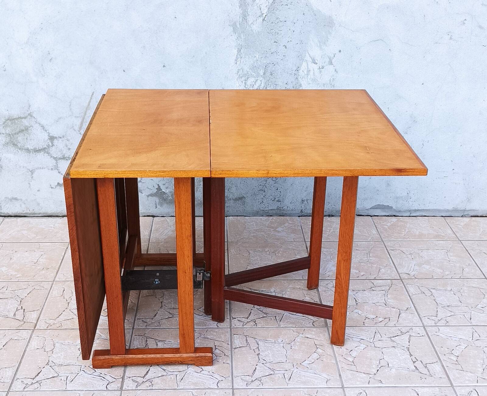 Folding table in beech from 1950
