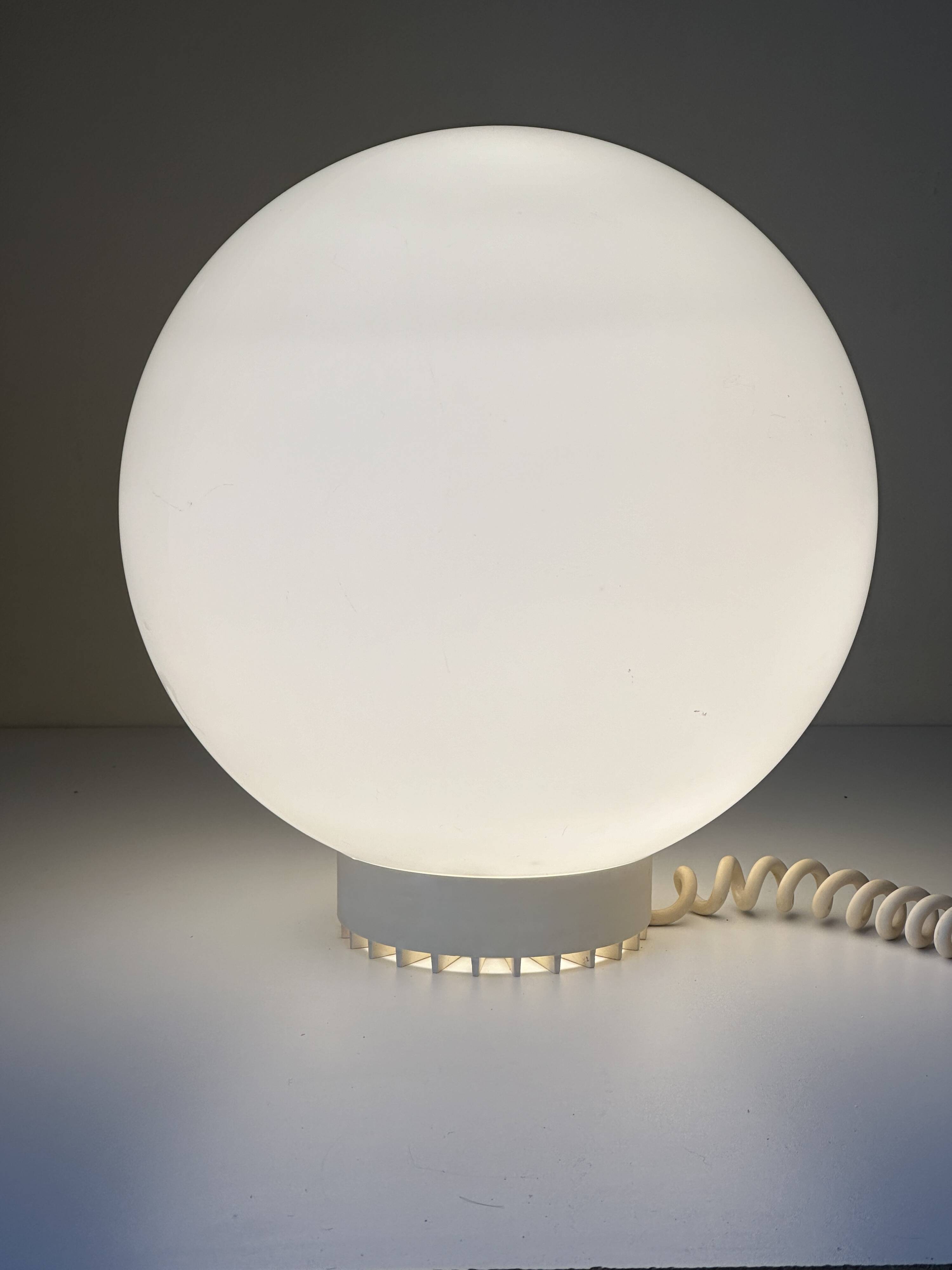 Vintage ball lamp design from the 70s