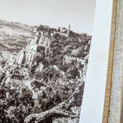 Rocamadour, Lot, planche photo imprimée en 1942. Par Pierre Dubure.