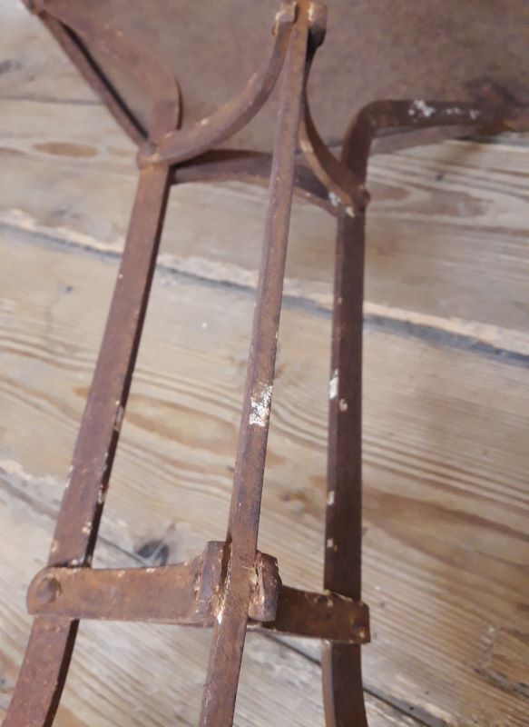 Pedestal table, wrought iron garden table