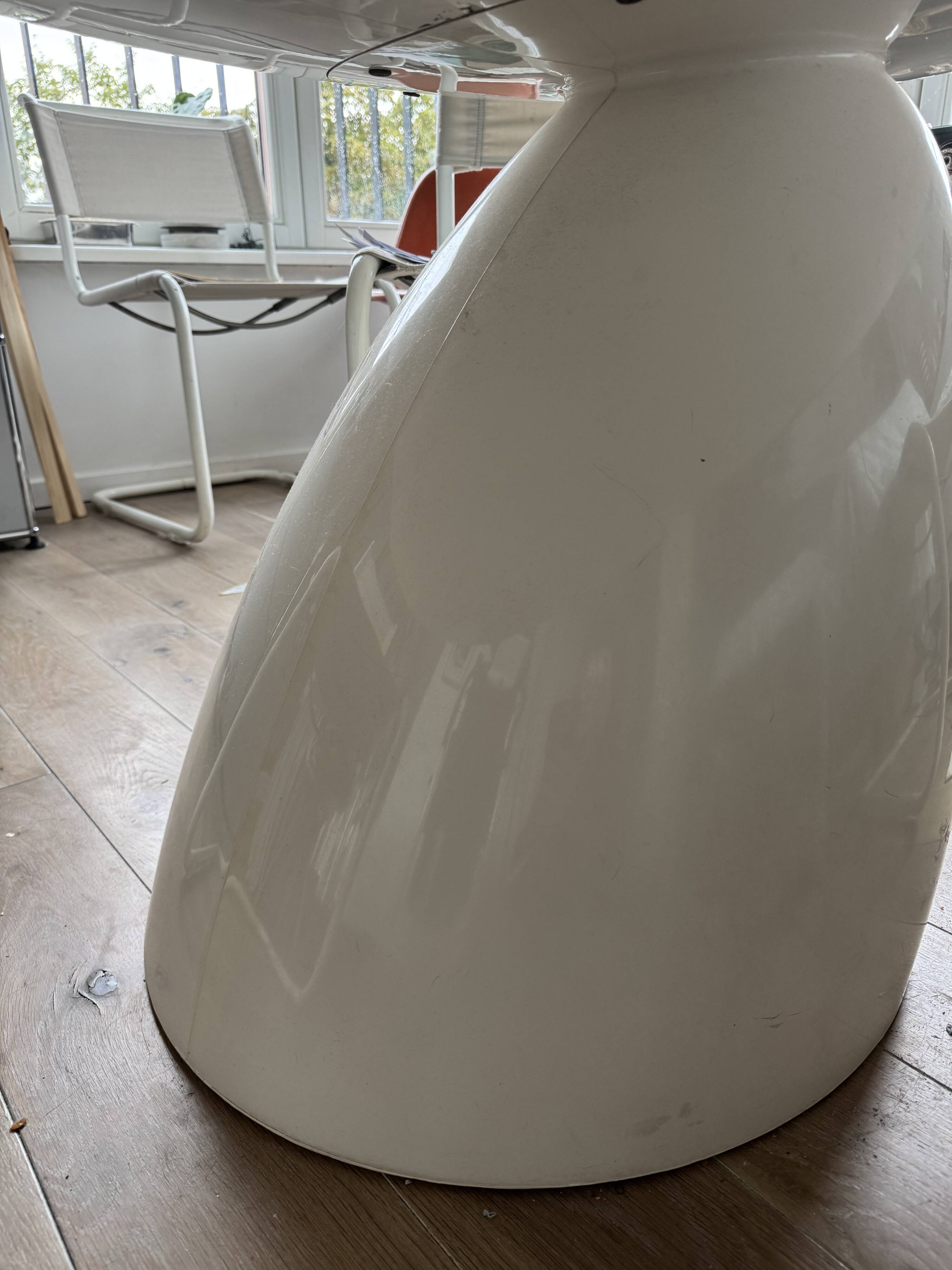 Parabel by Eero Aarnio