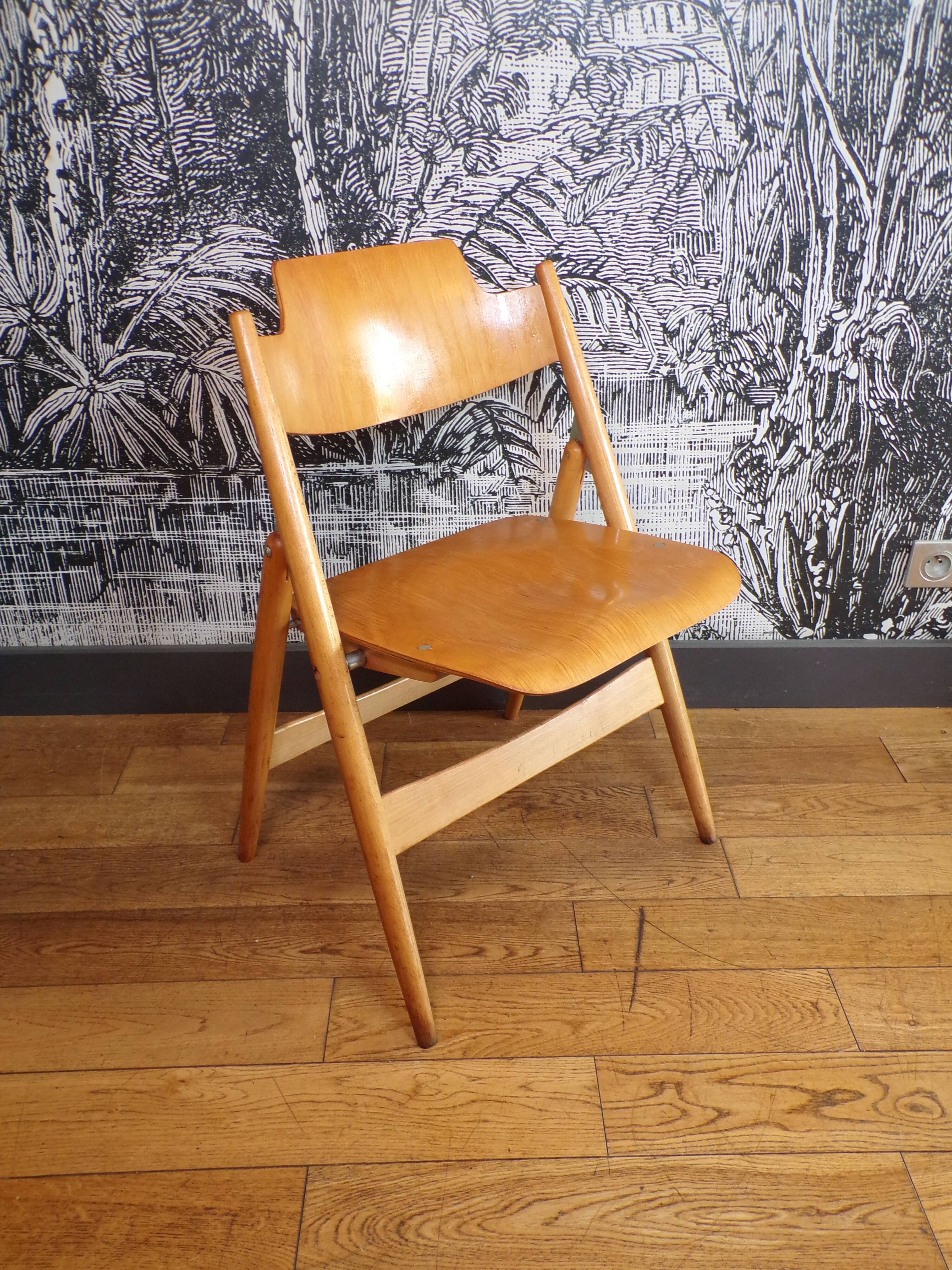 Se18 folding chair by egon eiermann