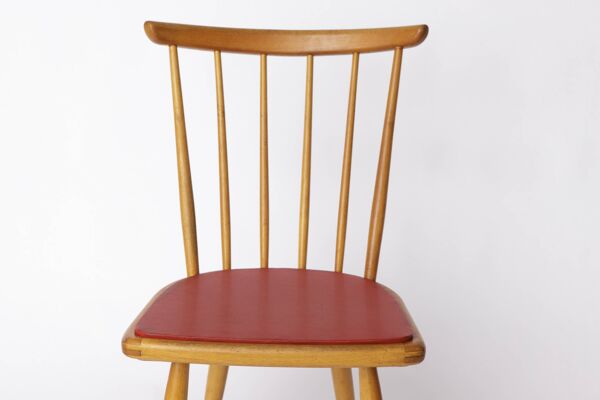Chaise de salle à manger vintage en hêtre avec assise en similicuir rouge d'origine – années 1960/70