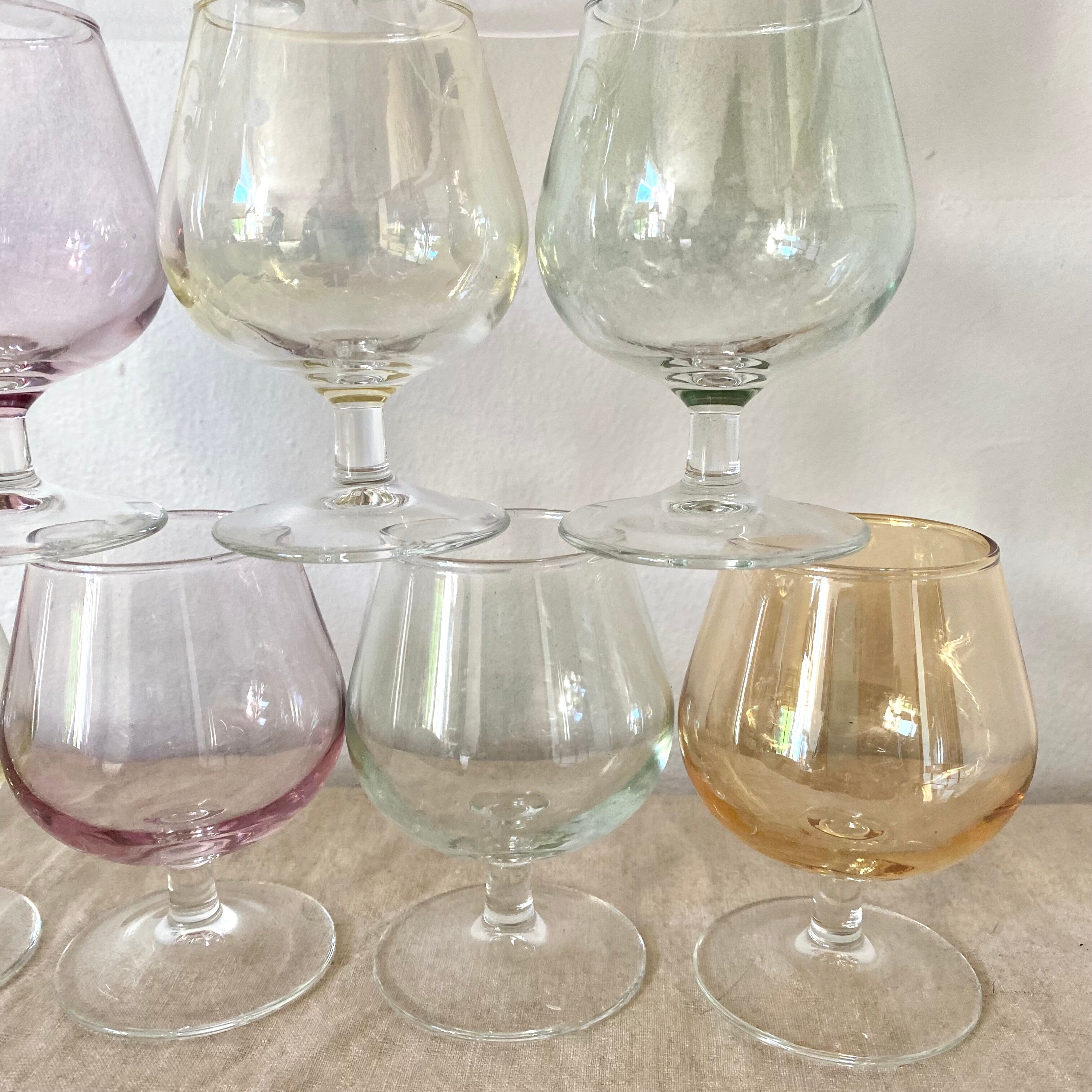 12 colored stemmed lenses