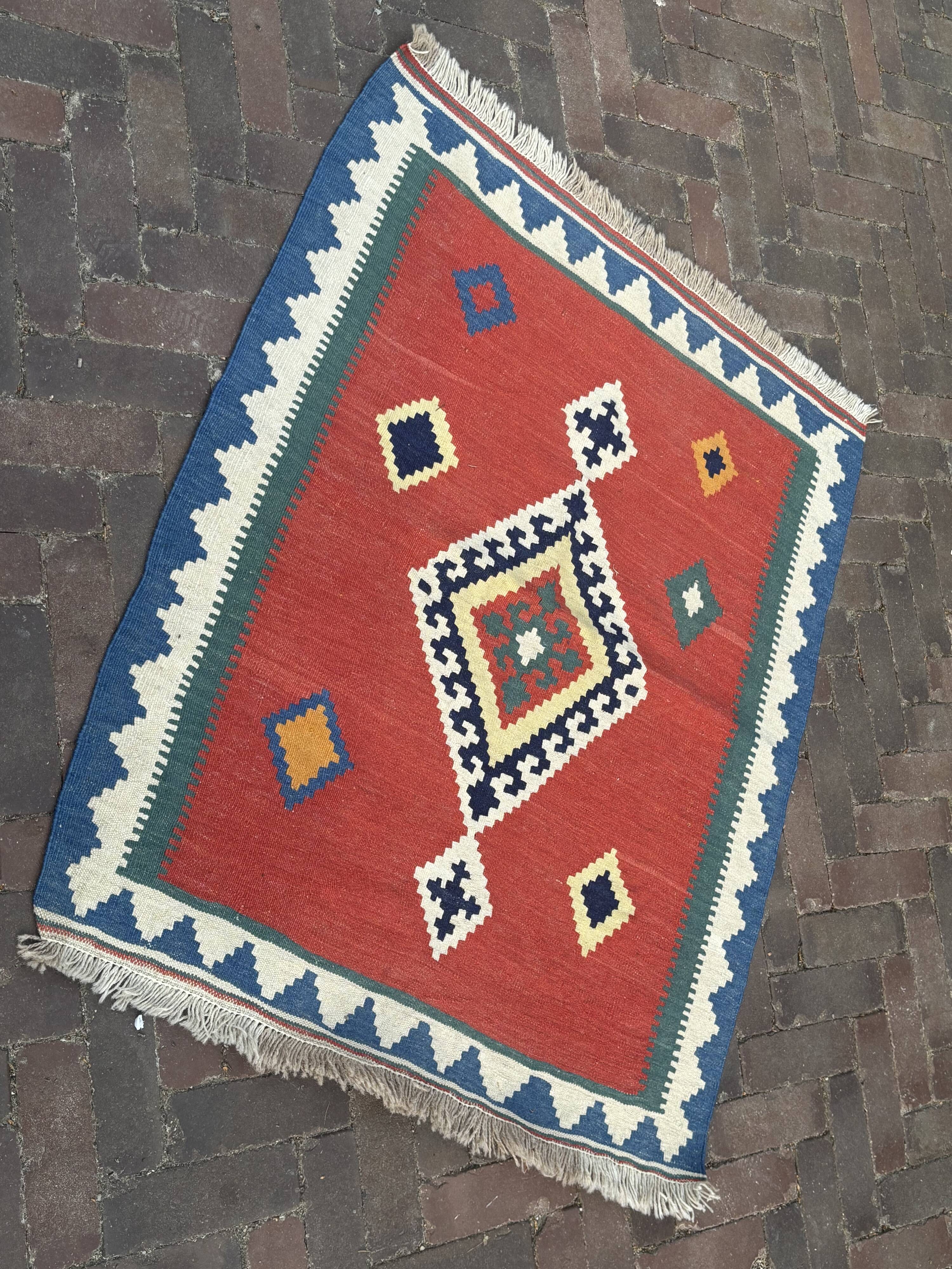Tapis Kilim vintage