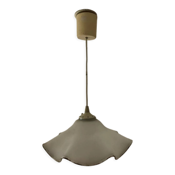 Suspension opaline