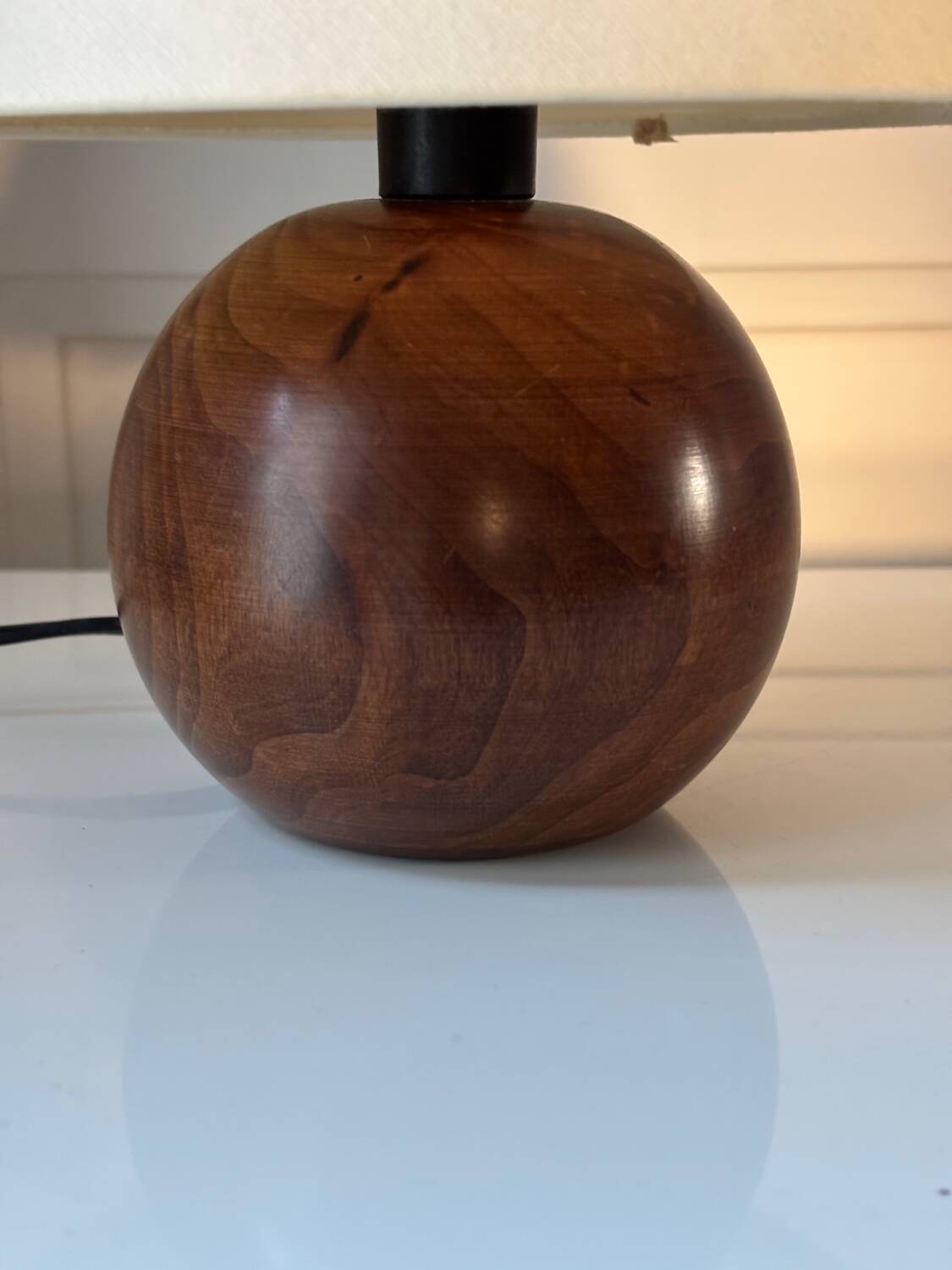 Lampe boule en bois