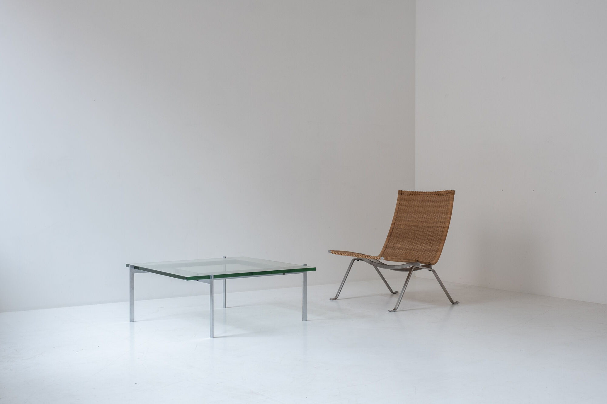 Early edition PK22 by Poul Kjaerholm for E. Kold Christensen, Denmark 1956.
