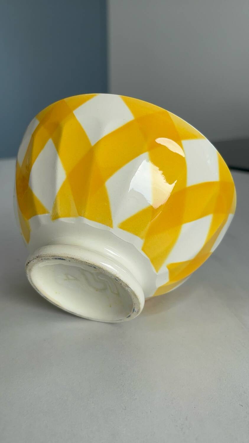 Antique Sarreguemines bowl with Scottish motif, France | Tiled earthenware bowl