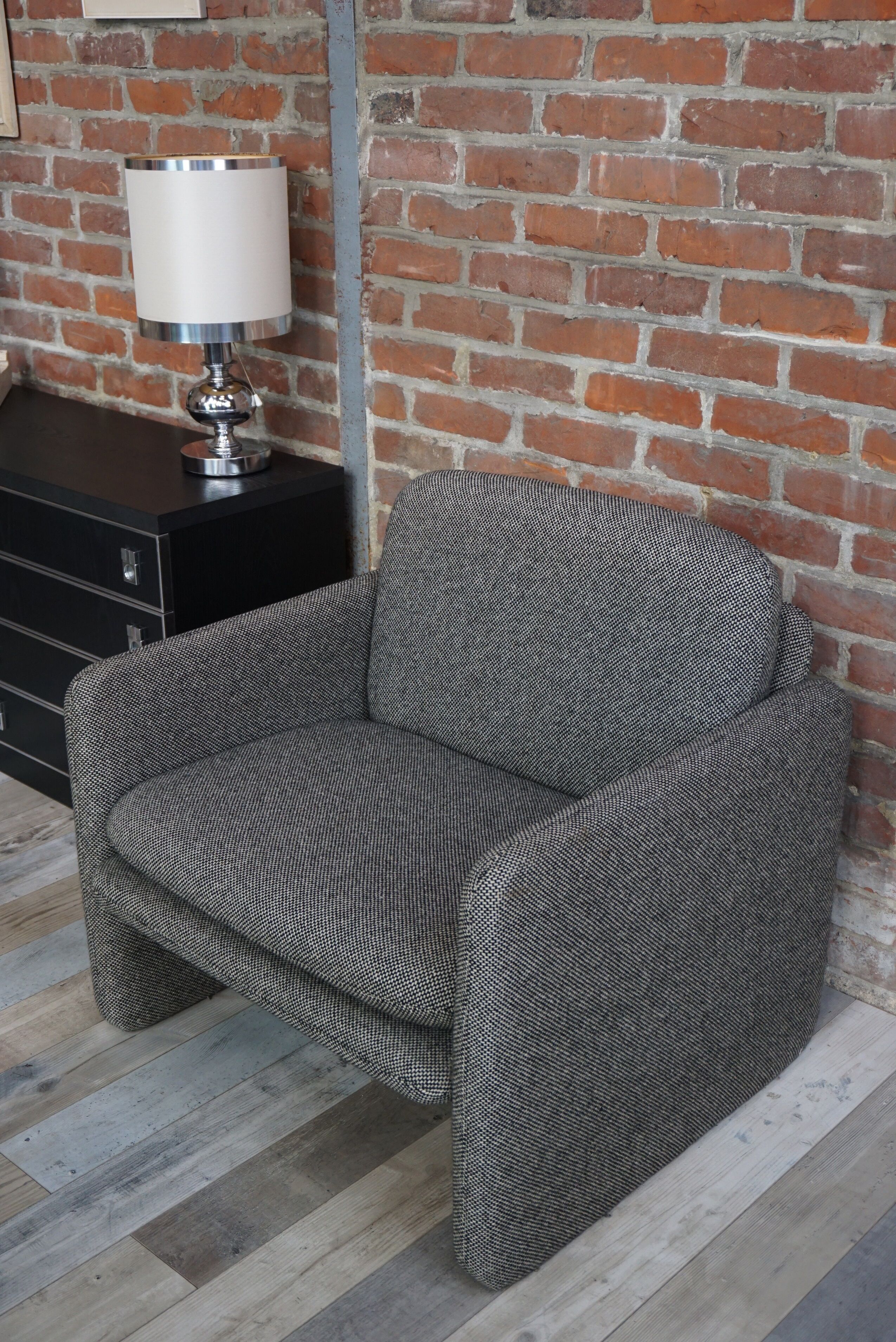 Vintage black and white mottled fabric Chair