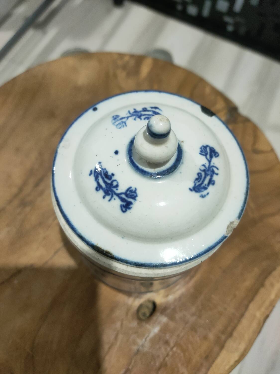 Coffee pot
