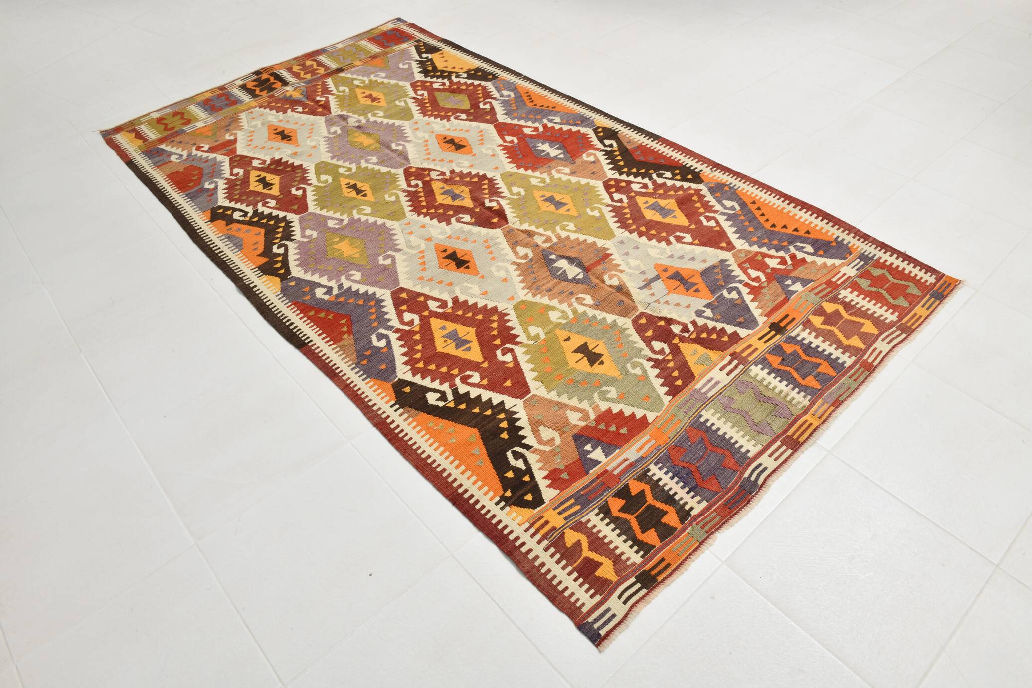 5x9 Geometric Style Vintage Kilim Rug,