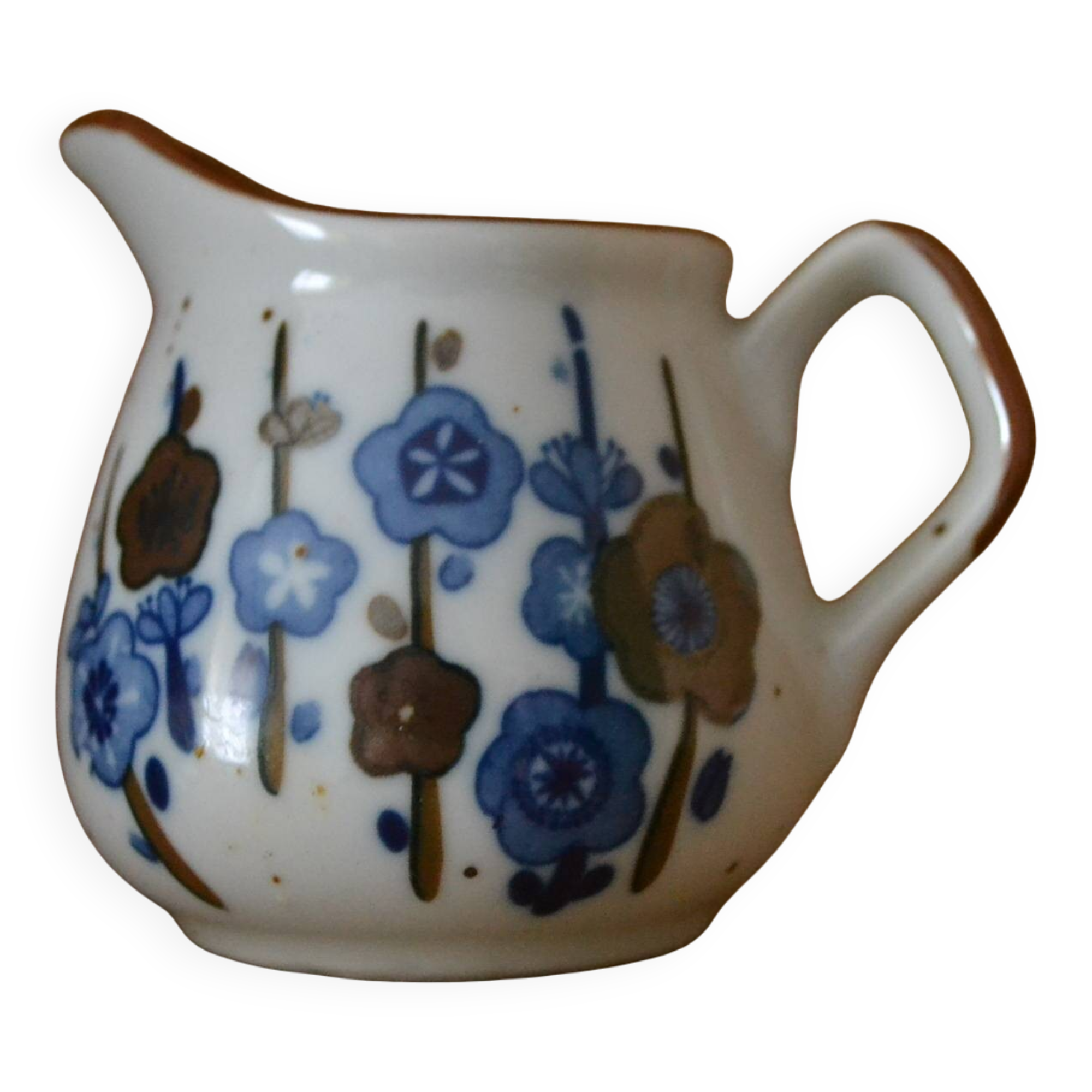 Stoneware milk jug with Japanese motif