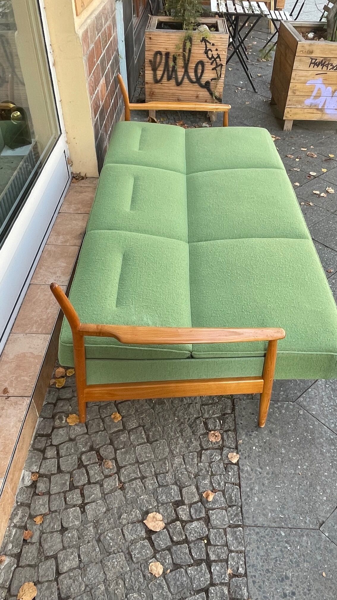 Daybed of the 60s vintage in wood and fabric