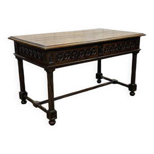 Bureau style Gothique