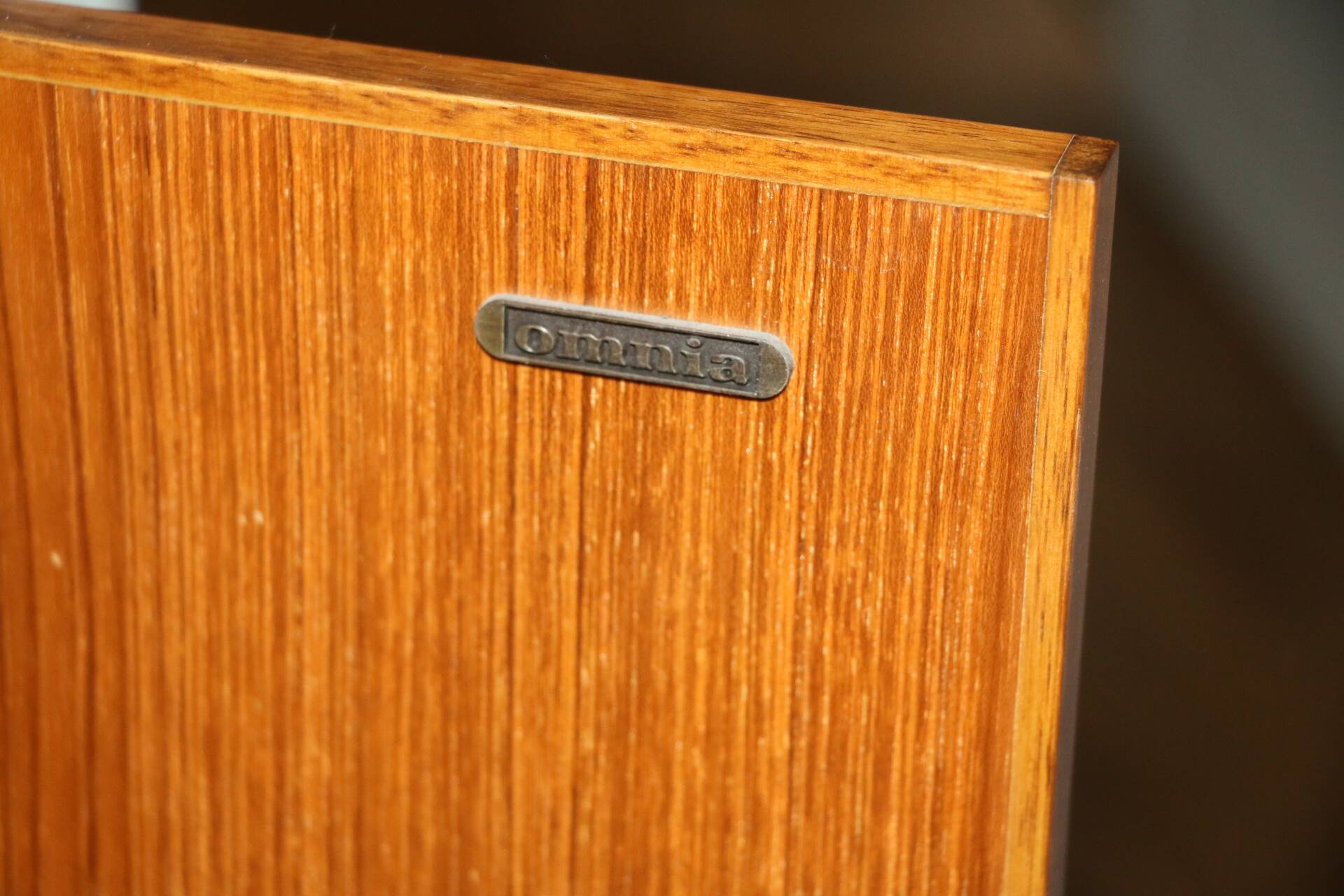 Omnia sideboard with 2 doors