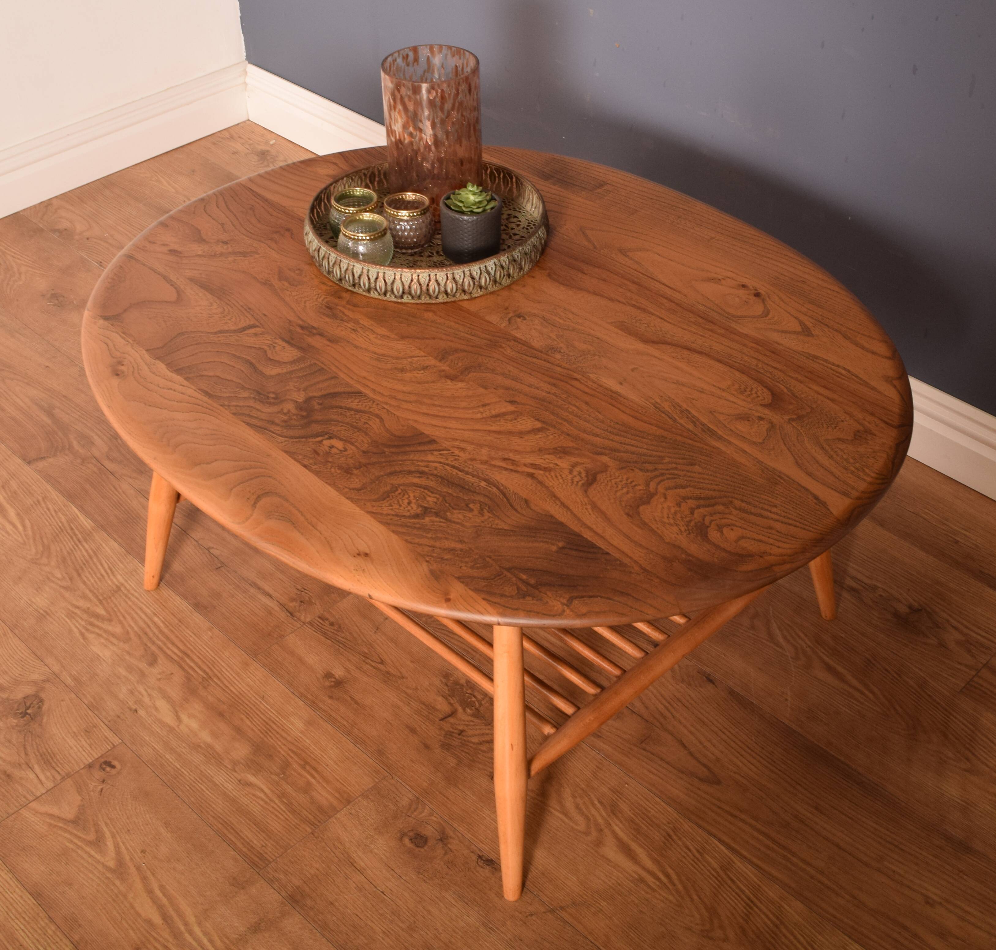 Table à souper ovale vintage vintage elm retro ercol 454 avec porte-magazines