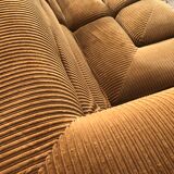 Sofa in velvet vintage