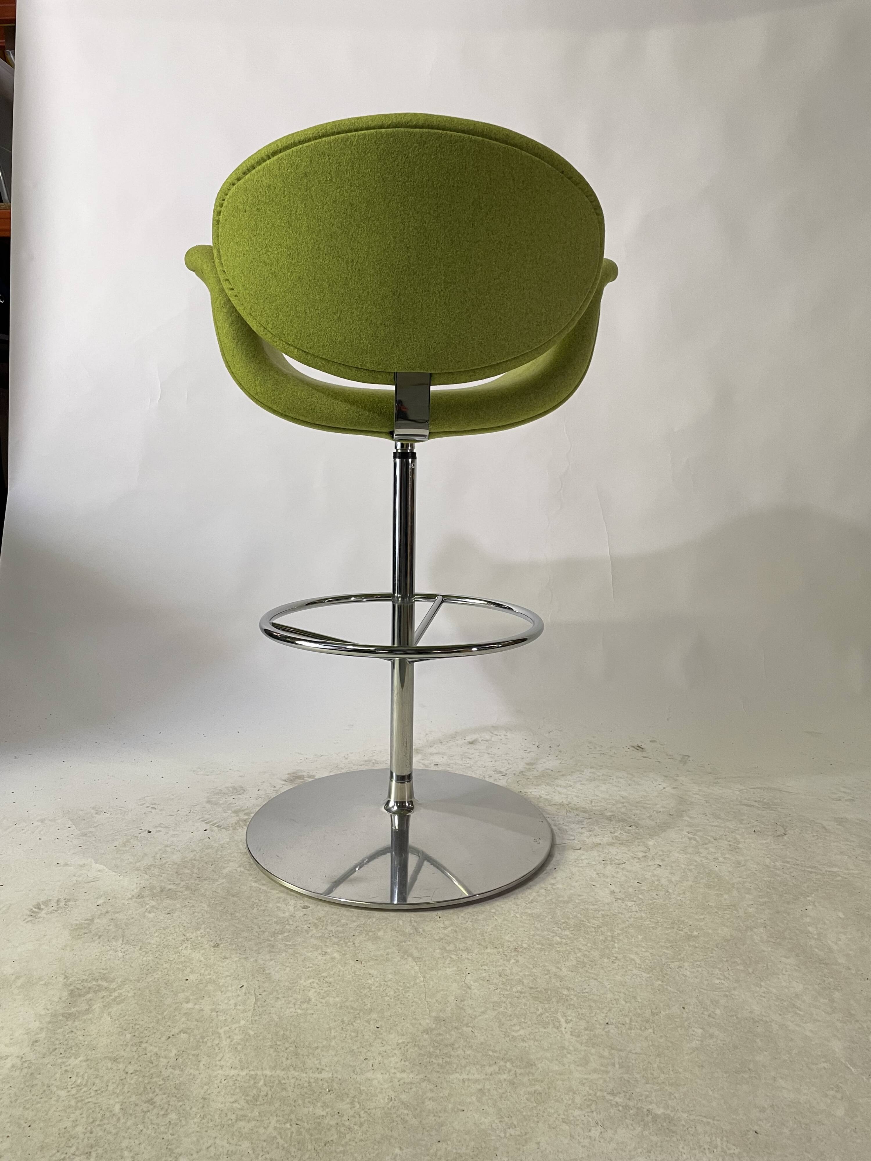 Little Tulip bar stool by Pierre Paulin Artifort