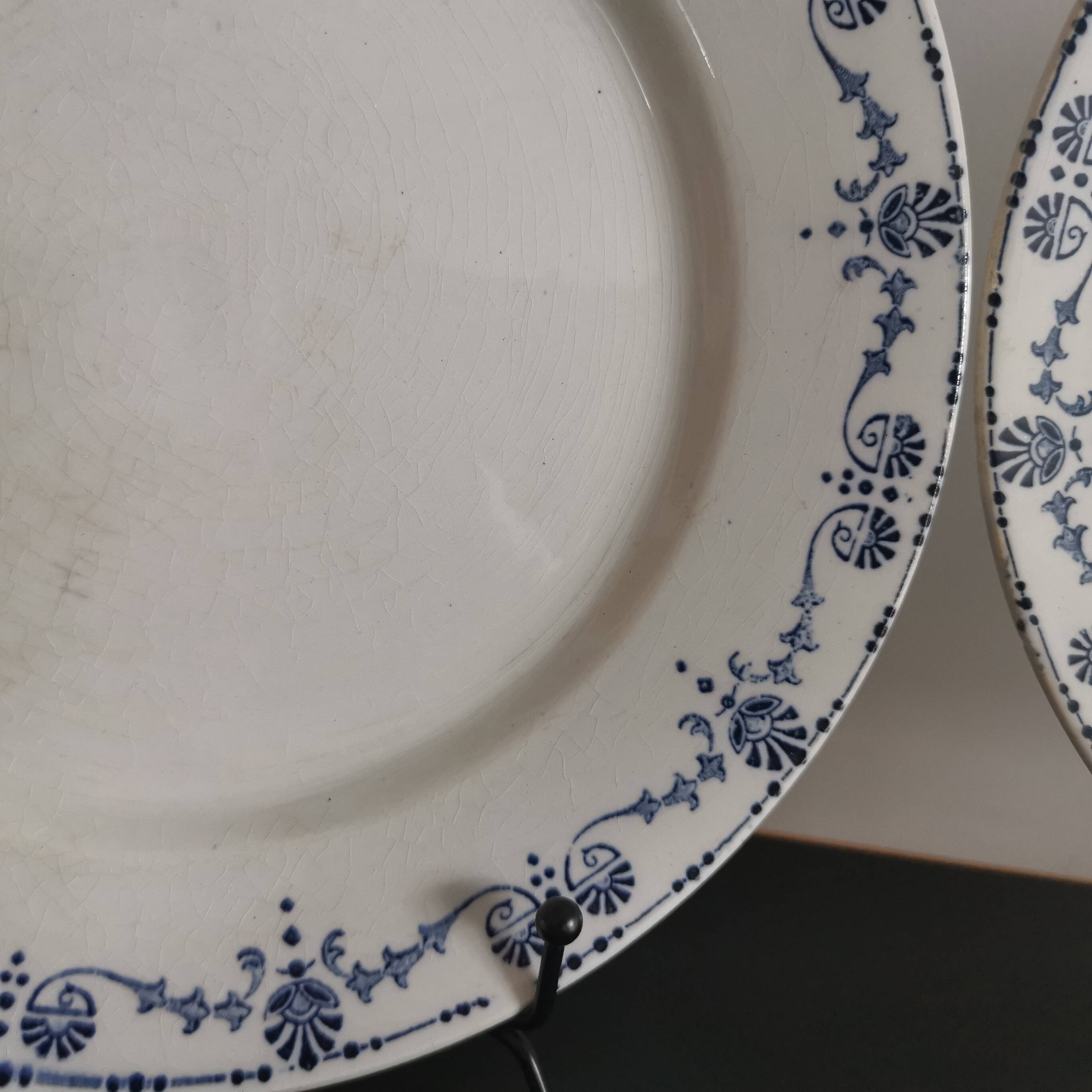 Old "Etruscan" flat plates in opaque porcelain from Gien Terre de Fer