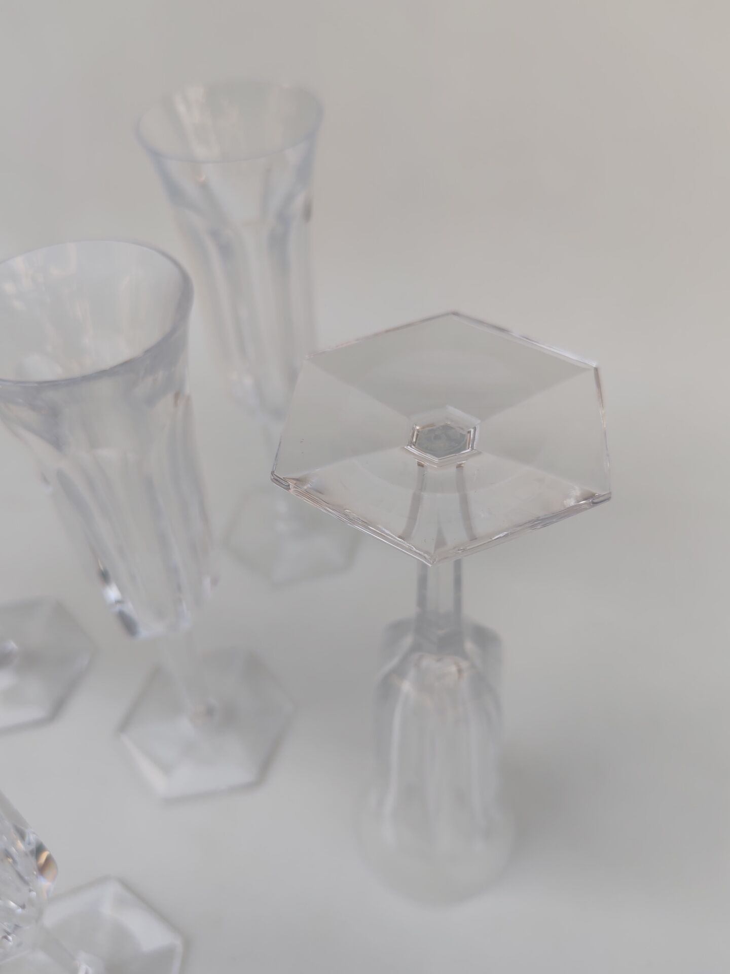 5 crystal champagne flutes from Baccarat, Malmaison model.
