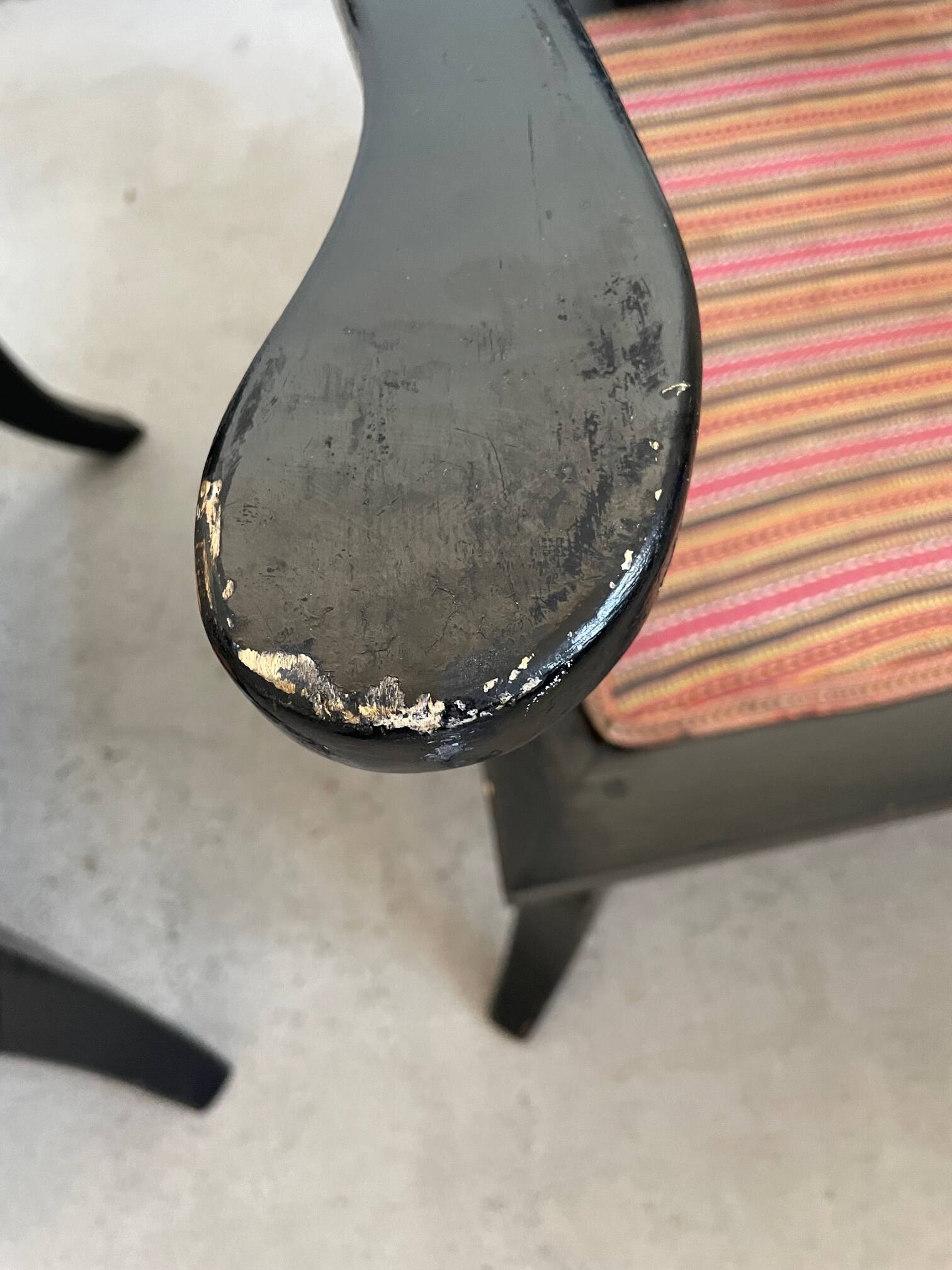 Chaises longues d'Ettore Zaccari, chêne avec détails sculptés, Italie, vers 1910/20