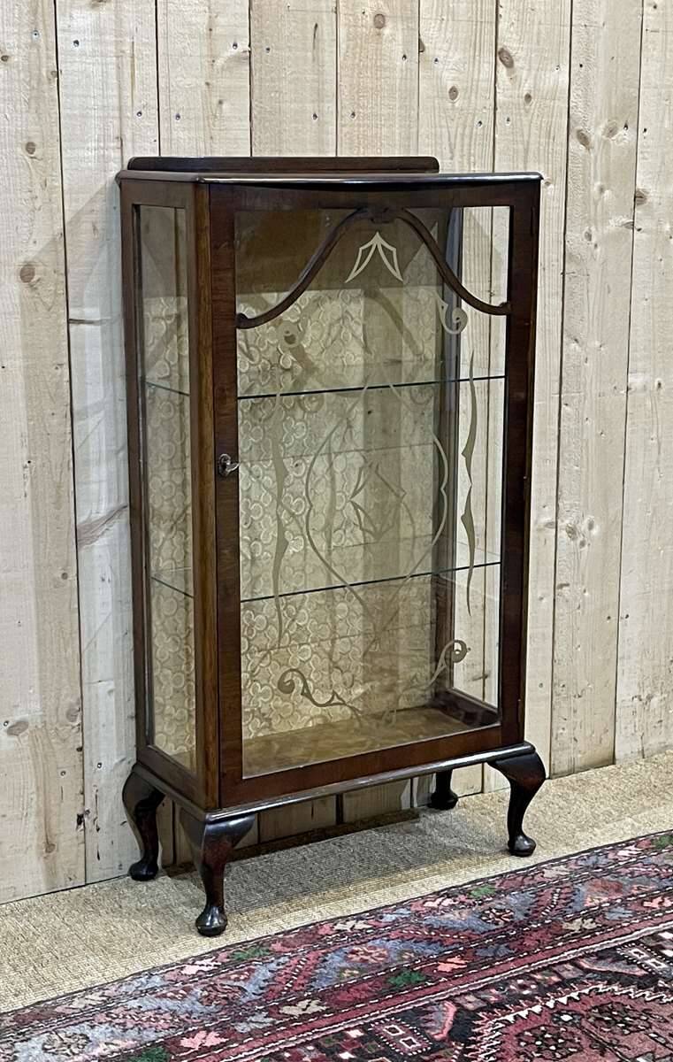 English mahogany display cabinet from the 1950s