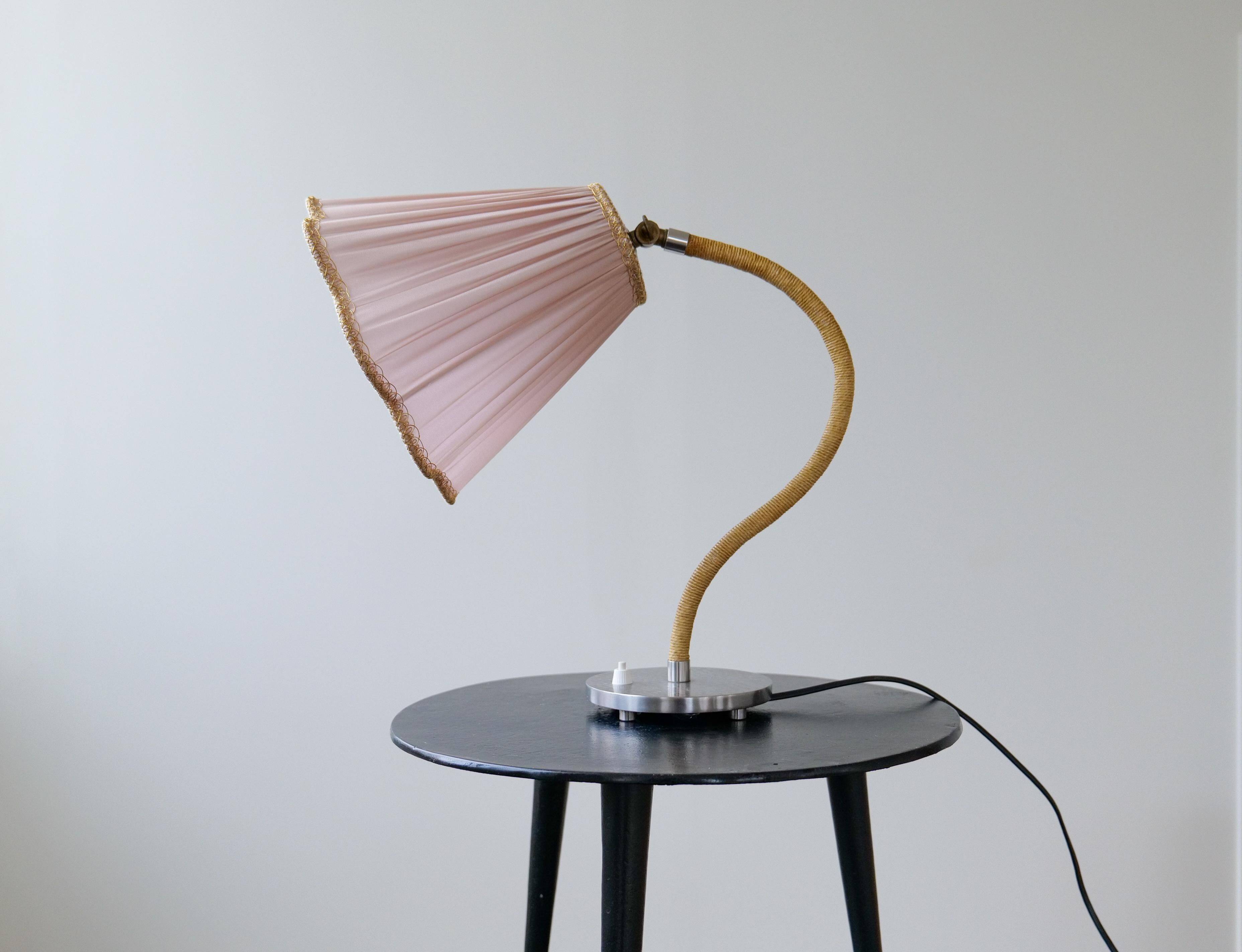 Swedish sculptural table lamp in Art Deco style from the 1970s.