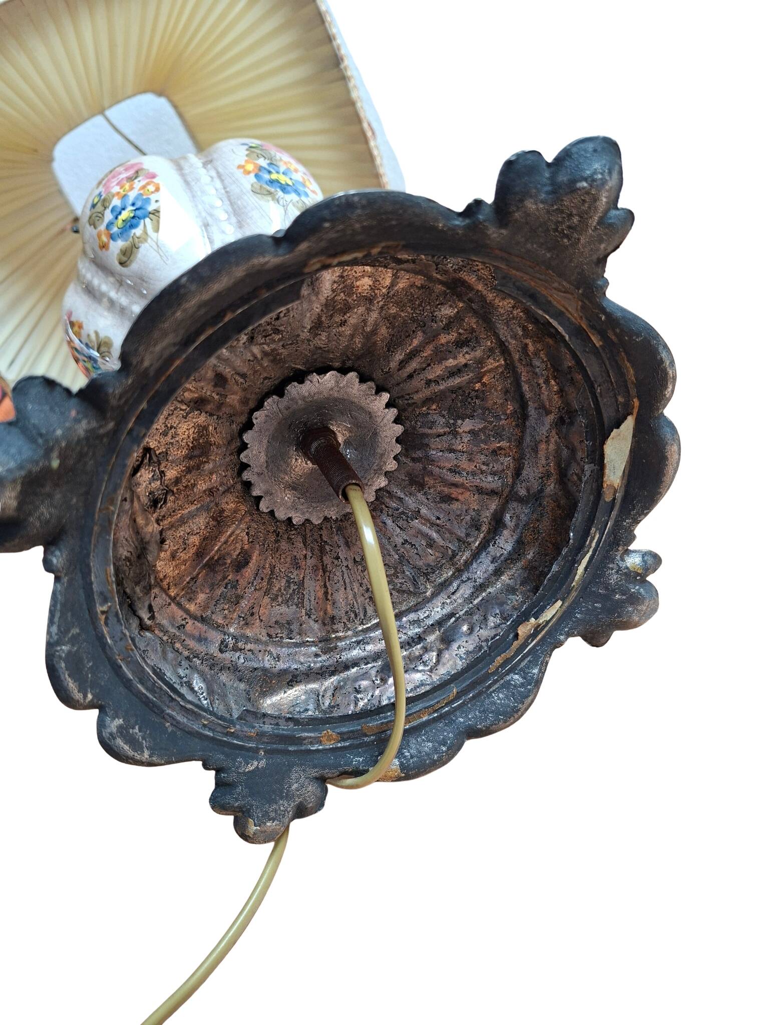 Lampada da Tavolo Vintage in Ceramica dipinta a mano e Velluto Bordeaux