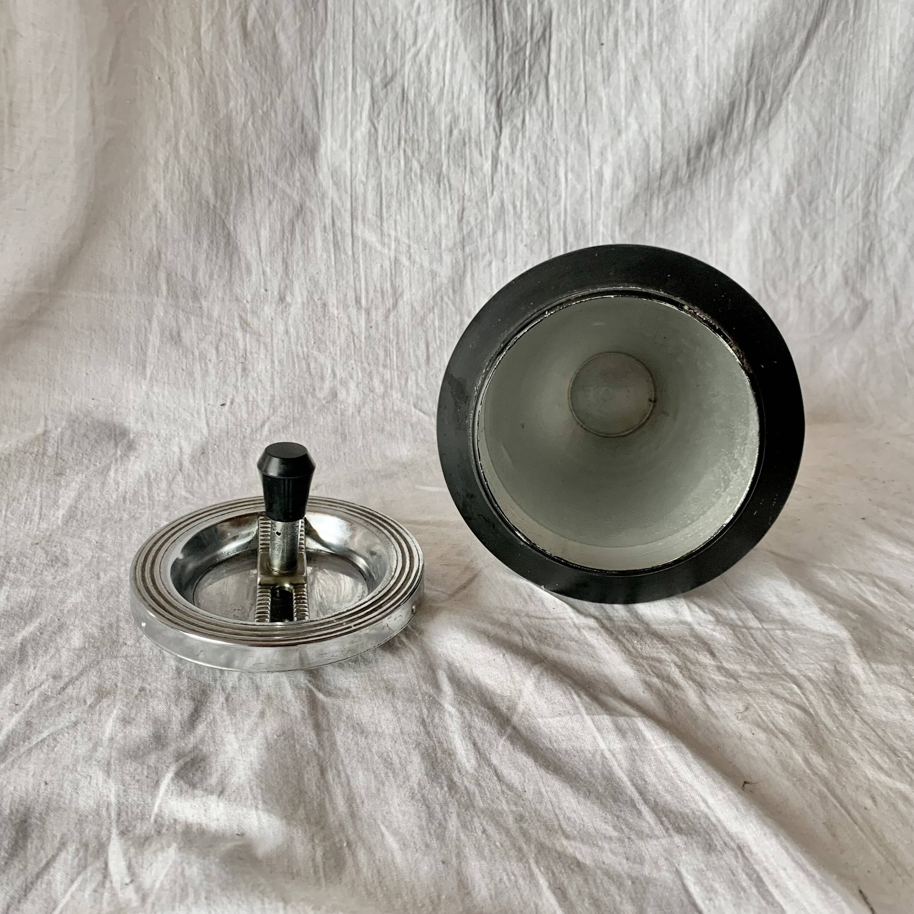 : Multifunctional magazine rack from the 50s-60s in chrome-plated metal and solid wood